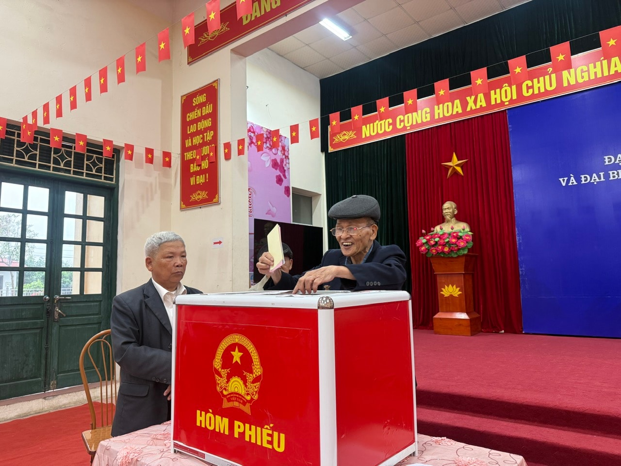le-van-chieu.jpg