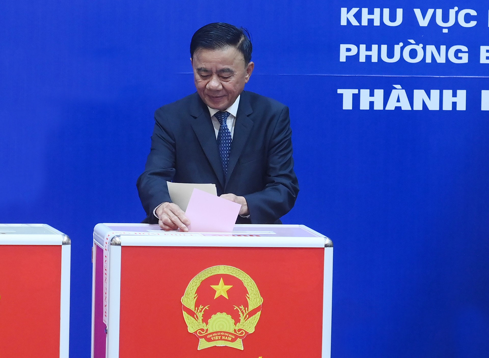 thuong-truc-ban-bi-thu-tran-cam-tu-bo-phieu-bau-dai-bieu-quoc-hoi-khoa-xvi-va-dai-bieu-hdnd-cac-cap-nhiem-ky-2026-2031-tai-khu-vuc-bo-phieu-so-2-phuong-ba-dinh-thanh-pho-ha-noi.-anh-nhandan.vn(1).jpg