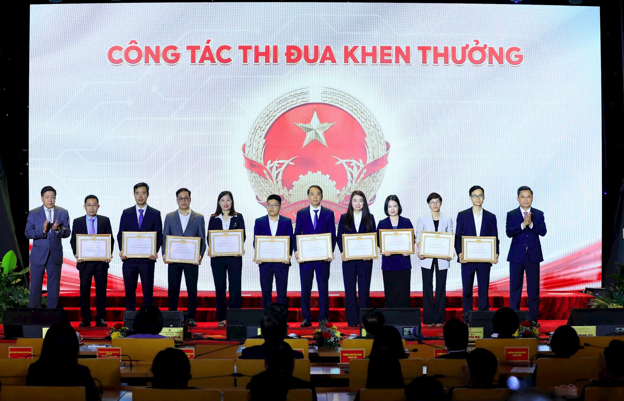 khen-thuong1.jpg