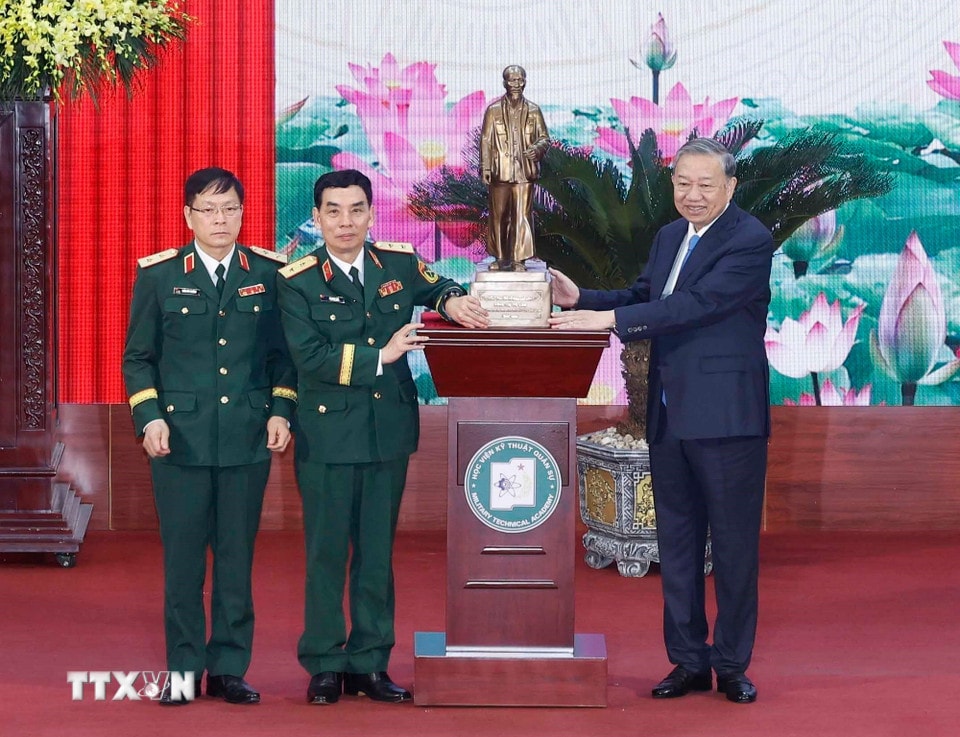 1703-tong-bi-thu-hoc-vien-ky-thuat-quan-su-7.jpg