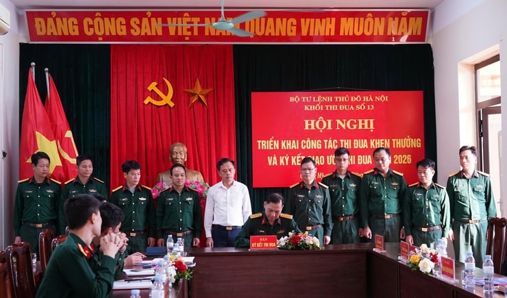 Cụm thi đua số 13, Bộ Tư lệnh Thủ đô Hà Nội tổ chức ký giao ước thi đua năm 2026- Ảnh 9.