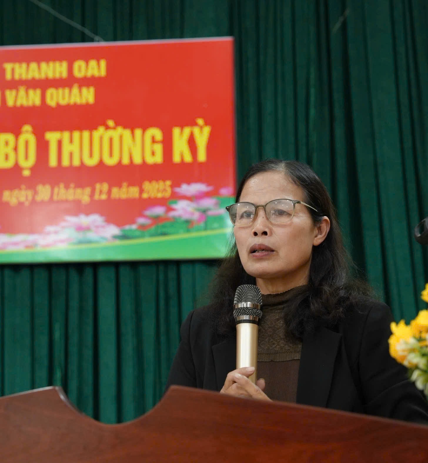 bi-thu-van-quan.jpg