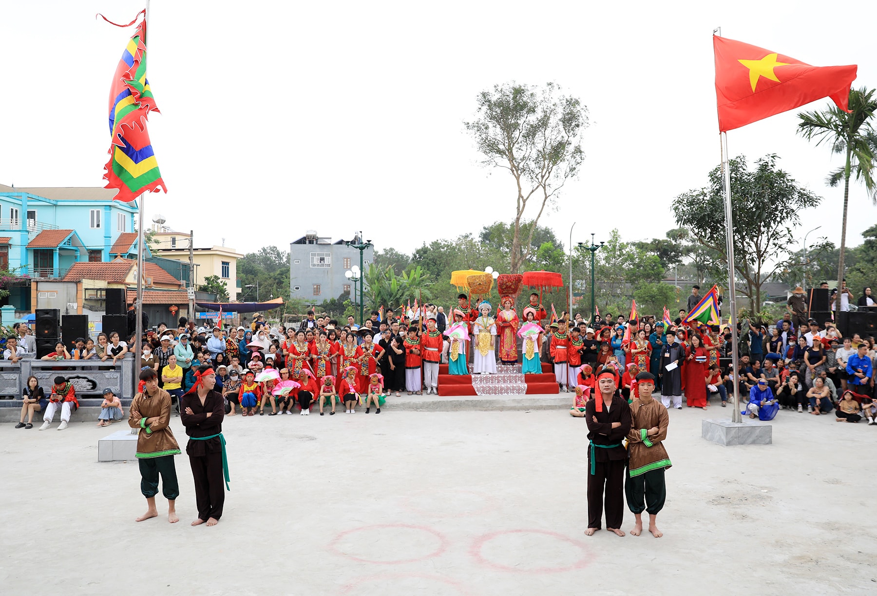 W_le-hoi-ken-re-duong-yen-5.jpg