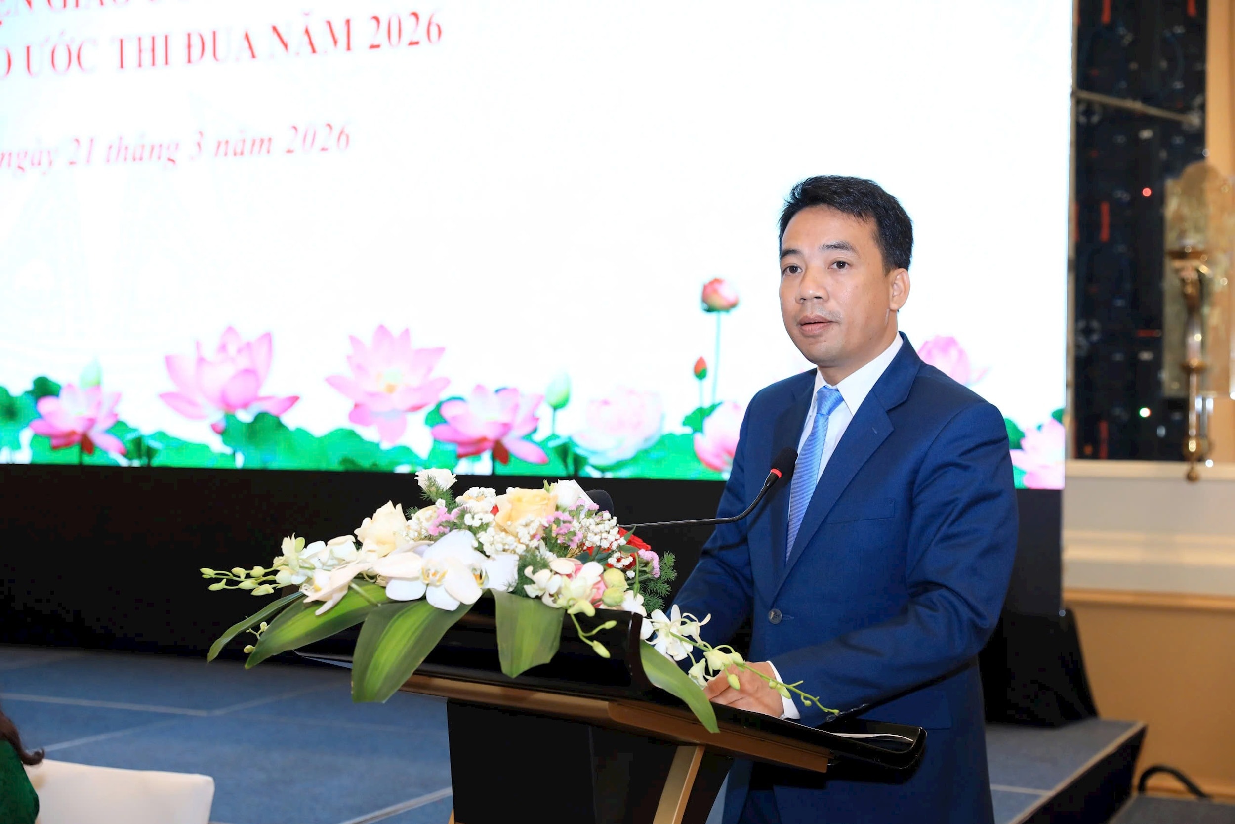 đồng chí Nguyễn Thị Ngọc Điệp, Phó Chủ tịch UBND TP Cần Thơ; đồng chí Trần Hữu Thuỳ Giang, Phó Chủ tịch UBND TP Huế.