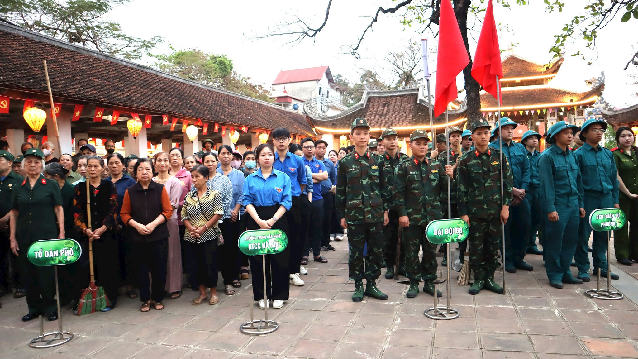 Các lực lượng tham dự lễ ra quân. Ảnh XS