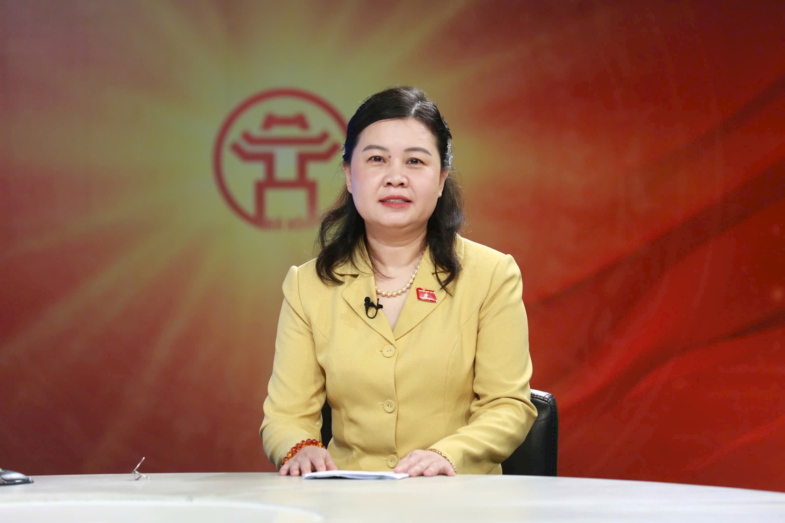 Bà Nguyễn Phương Thủy , Phó Chủ nhiệm Ủy ban pháp luật và Tư pháp của Quốc hội, đại biểu Quốc hội thành phố Hà Nội trao đổi tại chương trình. Ảnh Phạm Hùng