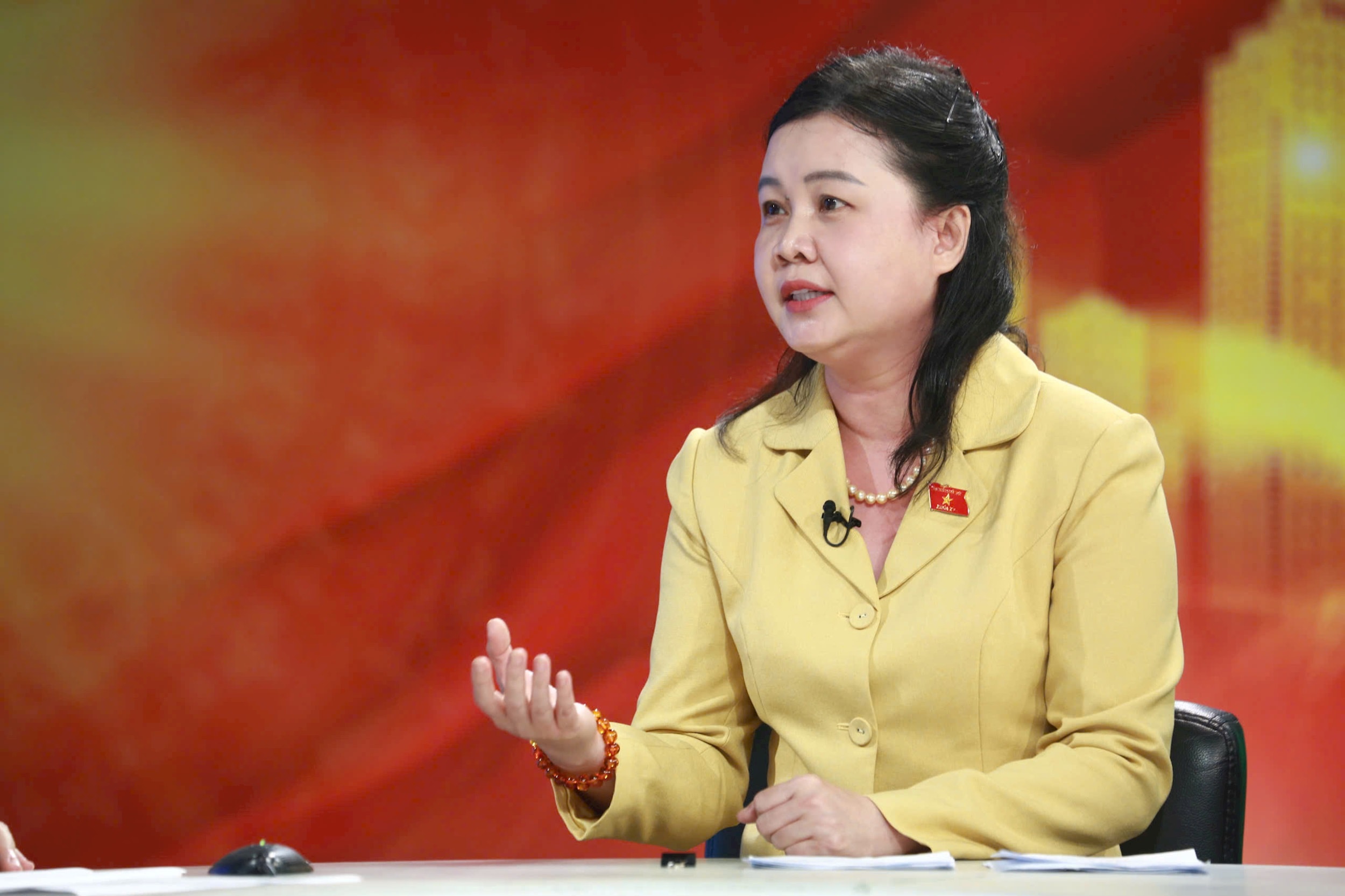 chi-thuy.jpg