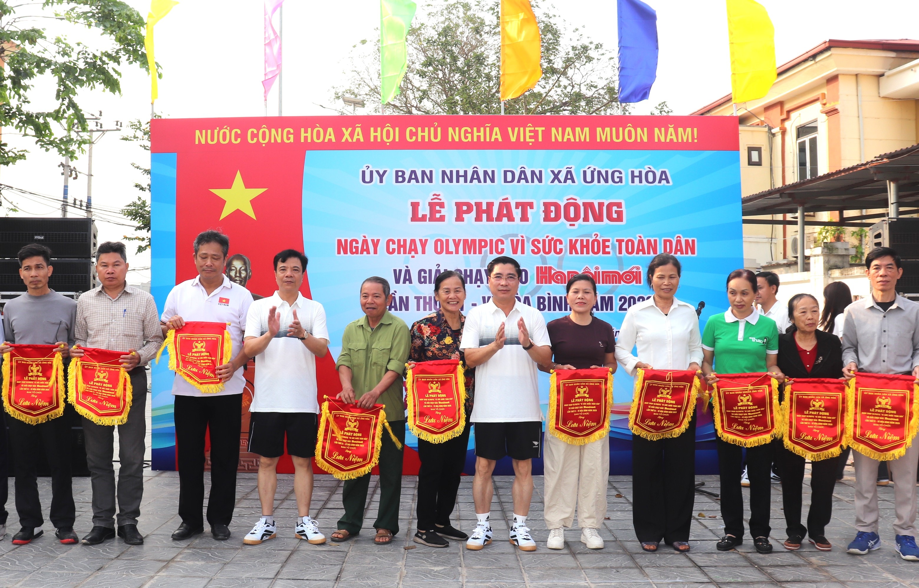 ung-hoa3.jpg