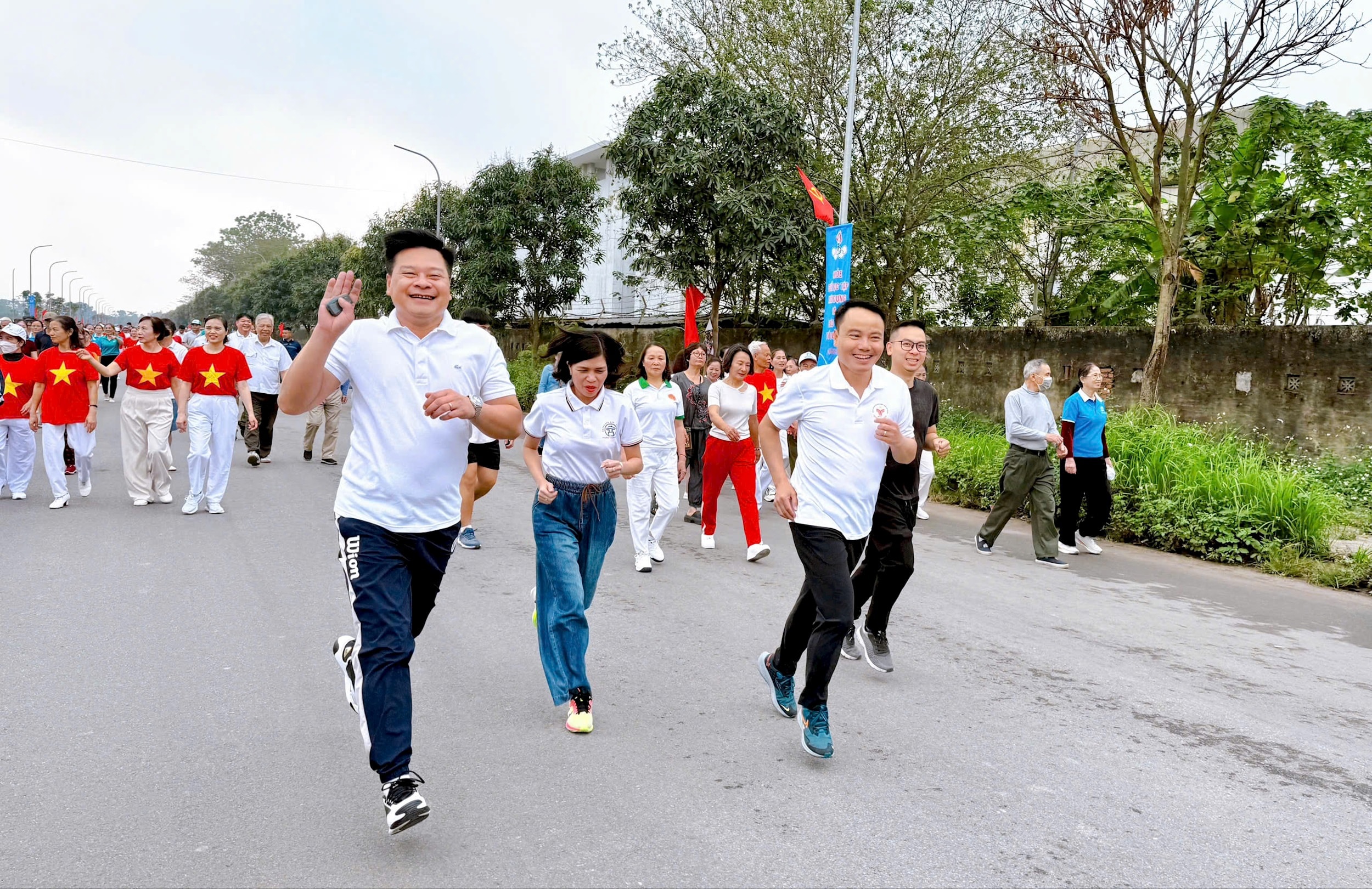 anh-2-co-dong-vien-chay-thanh-liet.jpg