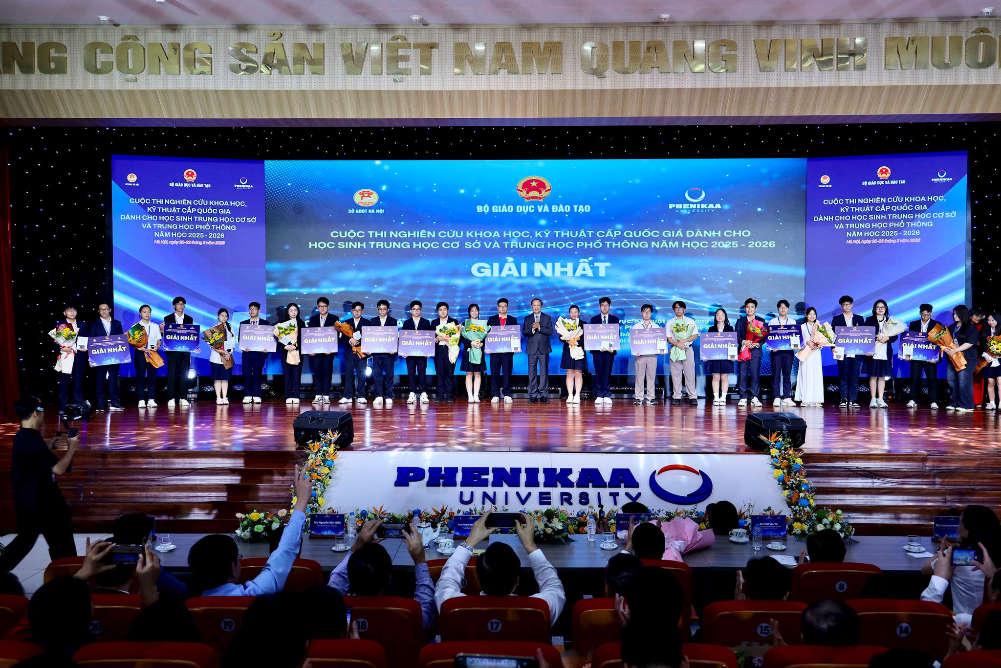 2203-thi-khkt-7-giai-nhat-toan-the-(1).jpg