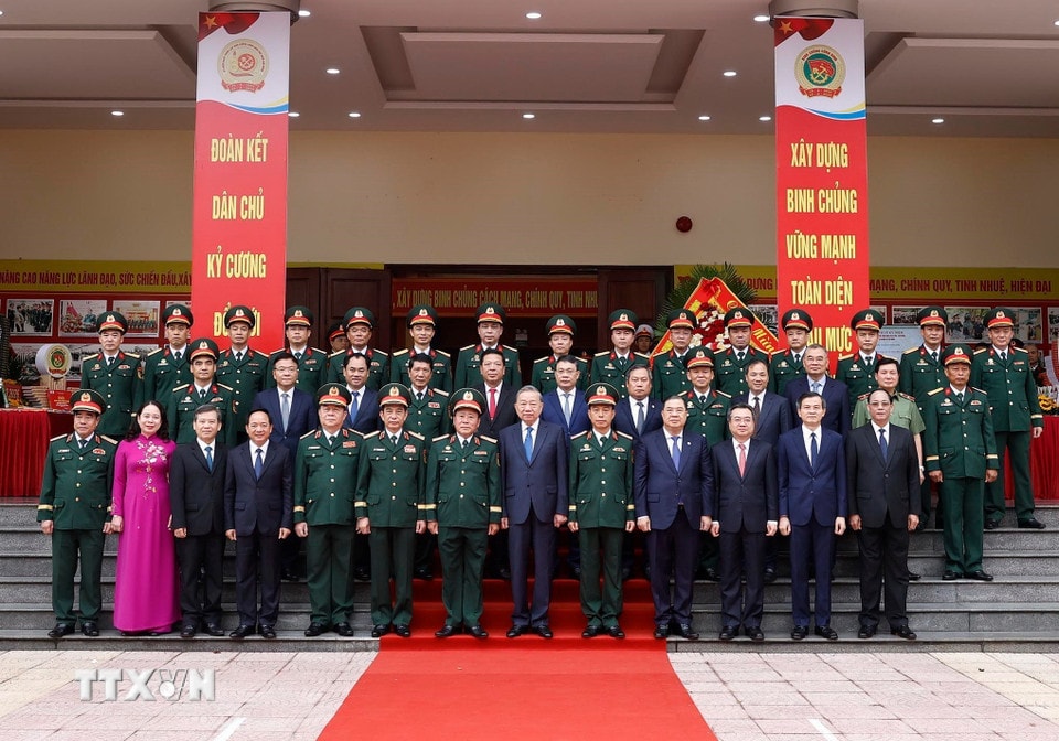 tong-bi-thu-du-le-ky-niem-80-nam-ngay-thanh-lap-binh-chung-cong-binh-12.jpg