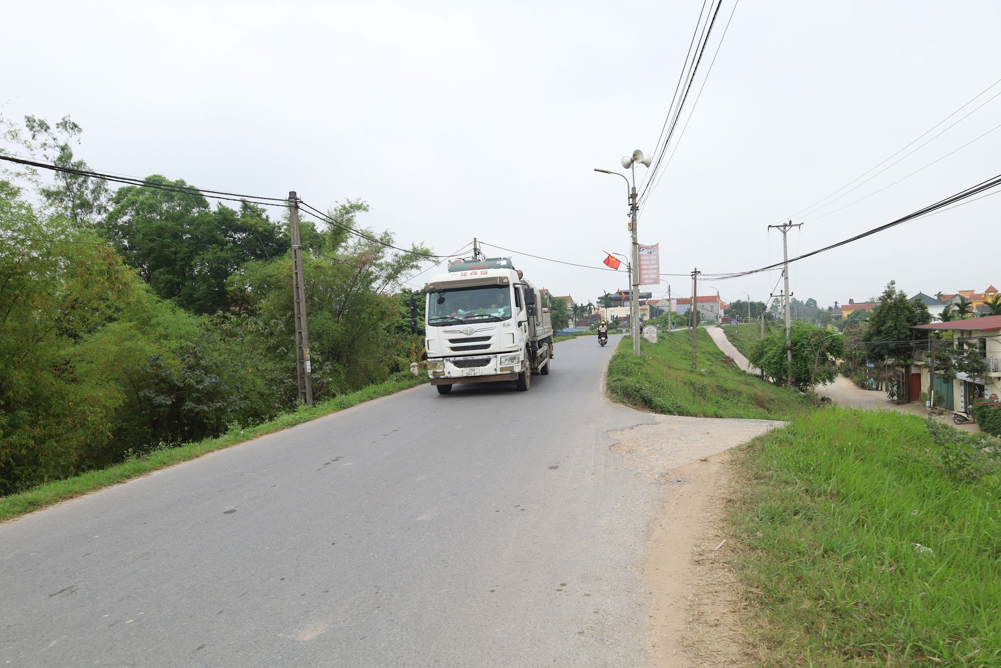de-huu-hong-3.jpg