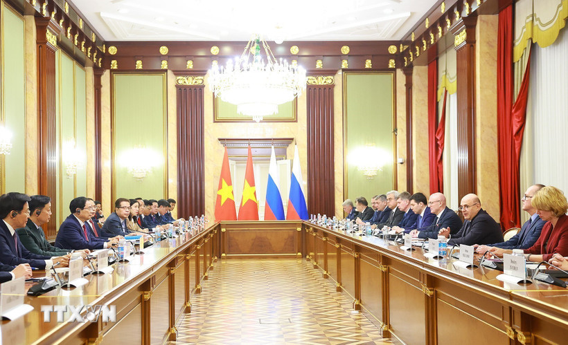 thu-tuong-hoi-dam-voi-thu-tuong-lien-bang-nga-2303-3.jpg