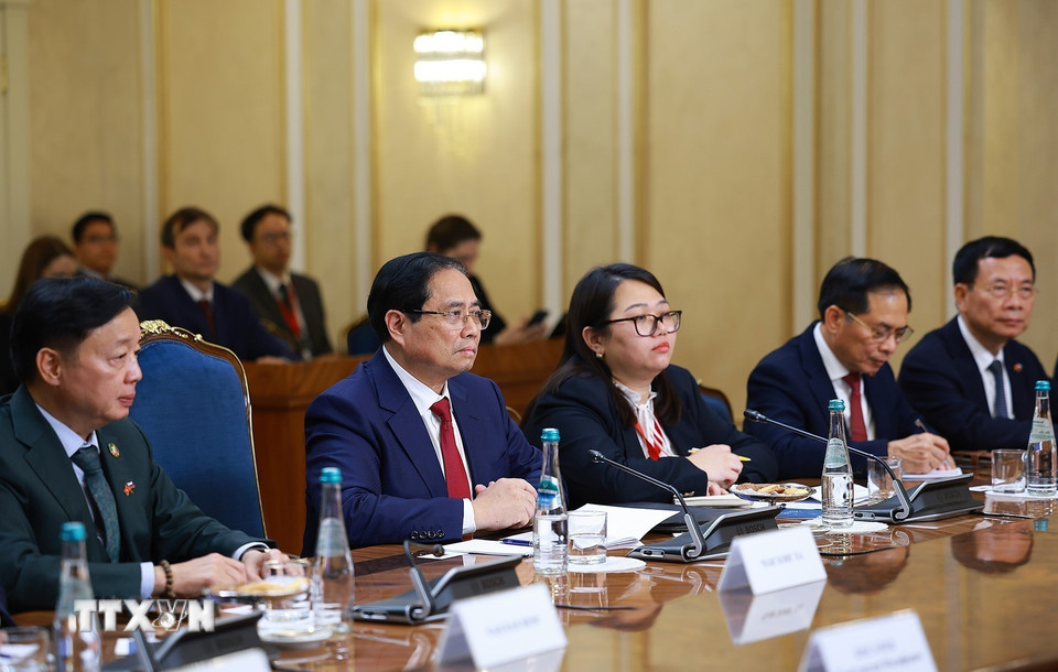 thu-tuong-pham-minh-chinh-hoi-kien-chu-tich-hoi-dong-lien-bang-nga-2303-4.jpg