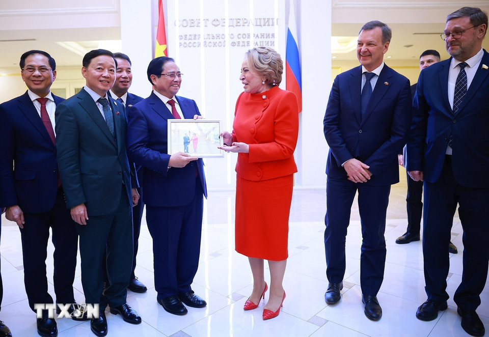 thu-tuong-pham-minh-chinh-hoi-kien-chu-tich-hoi-dong-lien-bang-nga-2303-8.jpg