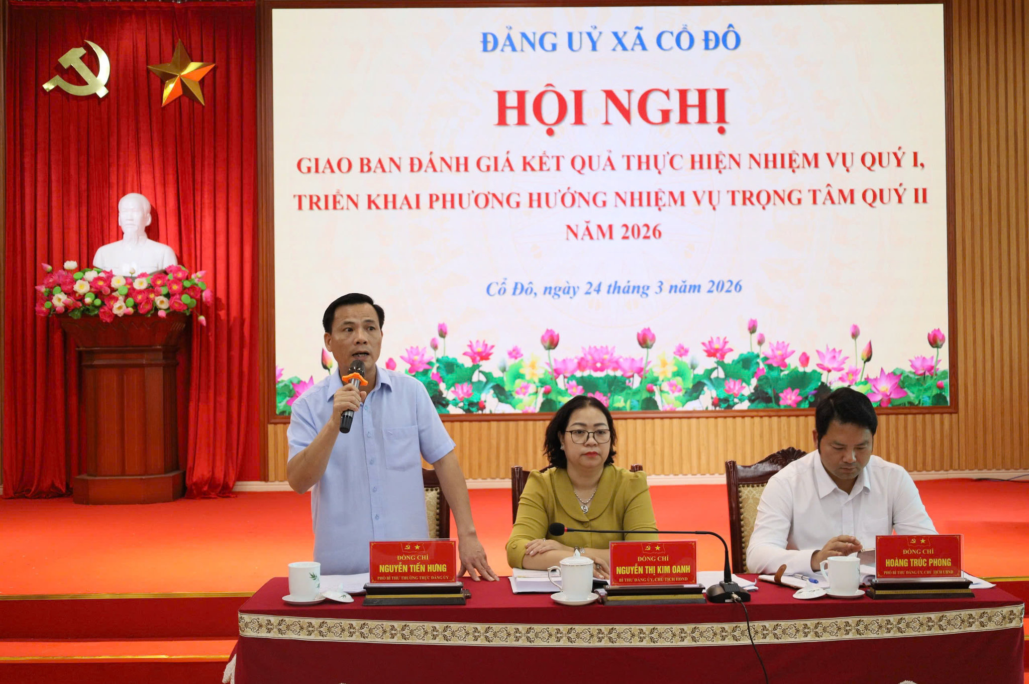 Phó Bí thư Thường trực Đảng ủy xã Cổ Đô Nguyễn Tiến Hưng phát biểu tại hội nghị