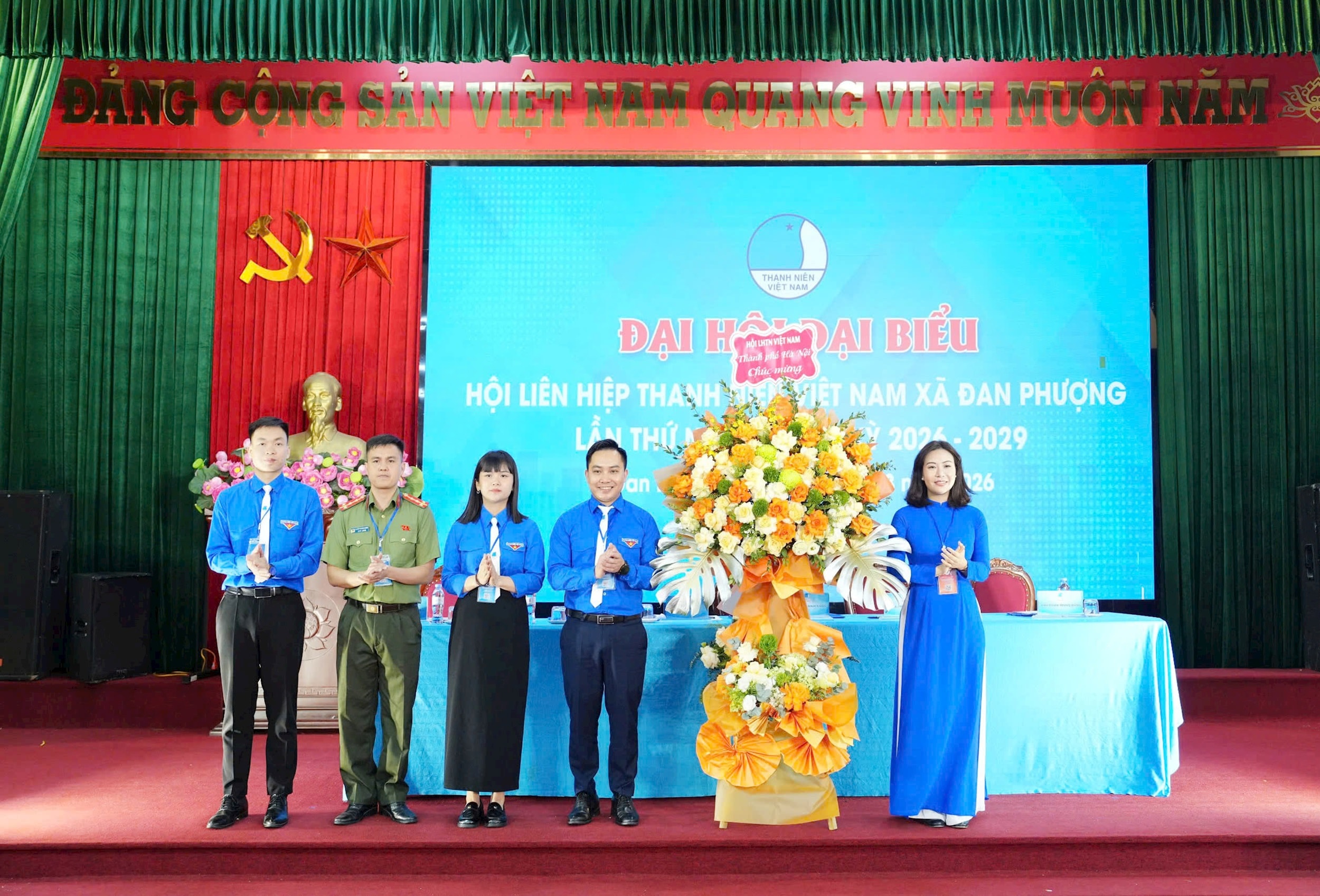 a53dc6b1-6135-4adc-801c-9a562e3e7f7f.jpg