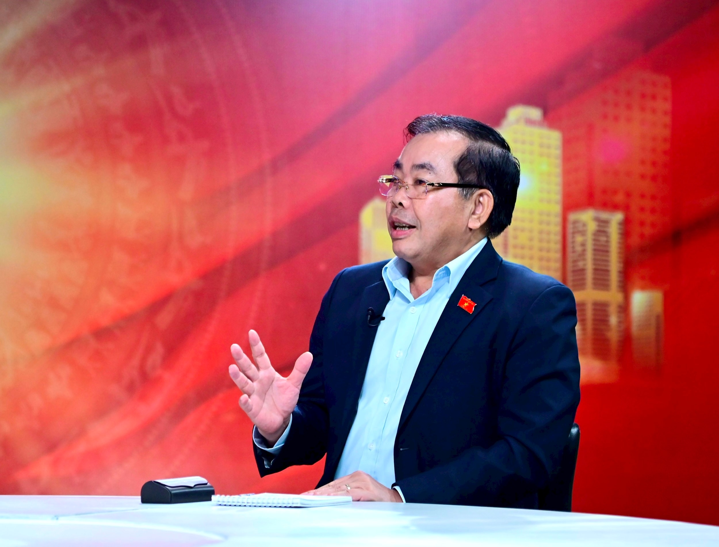 Ông Nguyễn Quang Huân trao đổi tại chương trình. Ảnh: Viết Thành.