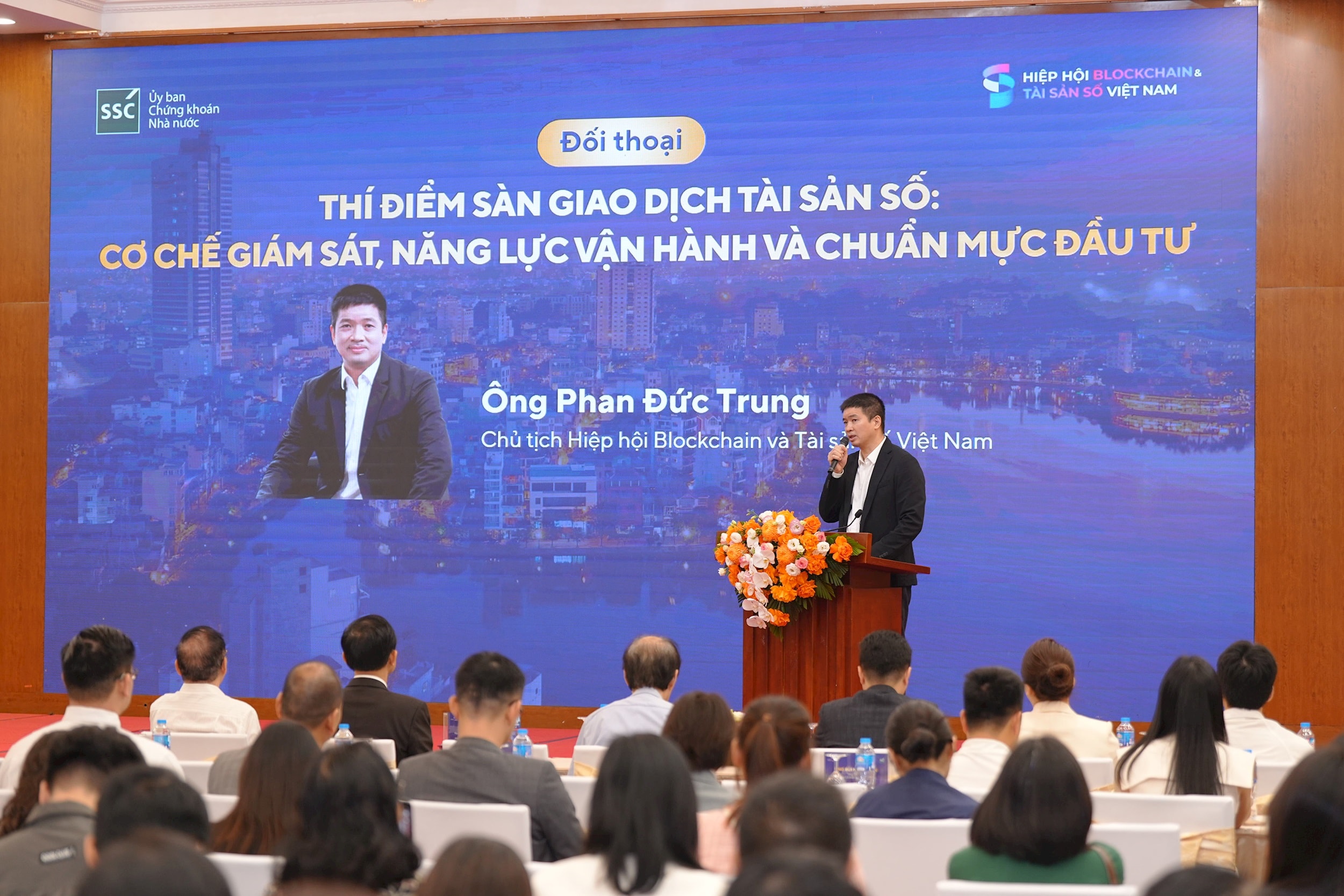 ong-phan-duc-trung-chu-tich-vba-khang-dinh-vba-luon-la-cau-noi-thong-tin-da-phuong-giua-co-quan-quan-ly-nha-nuoc-doanh-nghiep-va-cong-dong.jpg