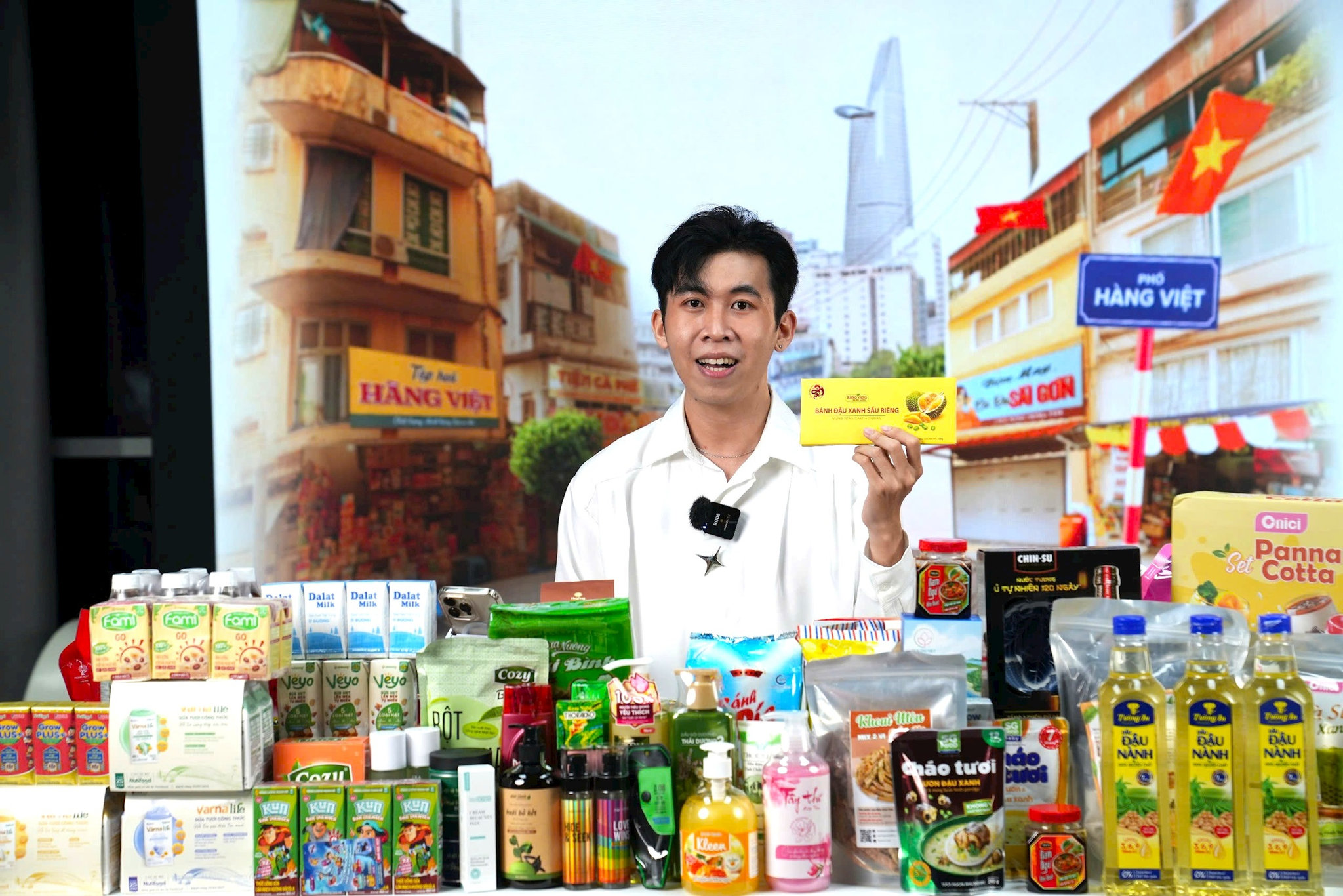 2.-chuong-trinh-_hang-viet-toi-yeu-phoi-hop-cung-sct-tp.hcm.jpg