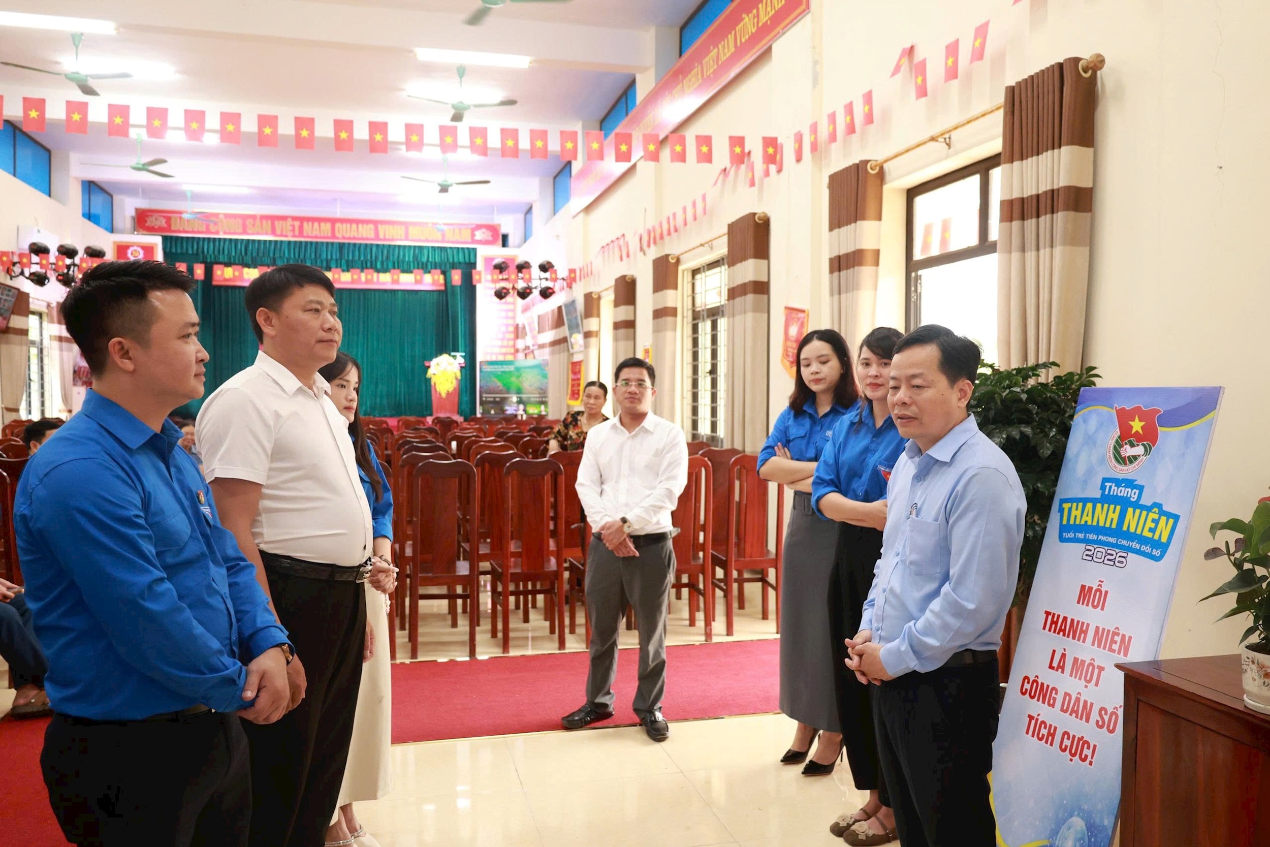 Lãnh đạo xã Đại Xuyên thăm, kiểm tra mô hình 