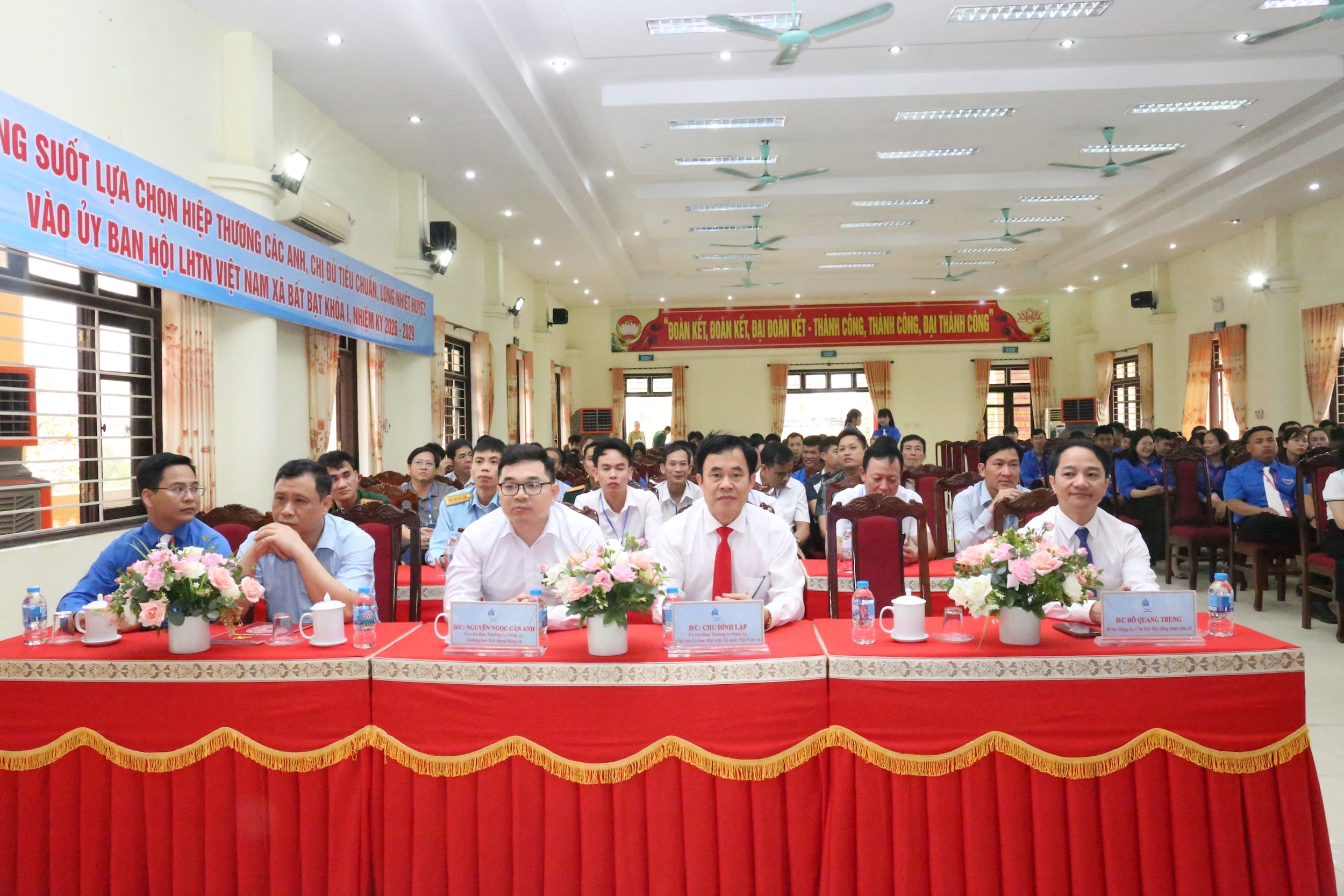 dai_bieu_tham_du.jpg
