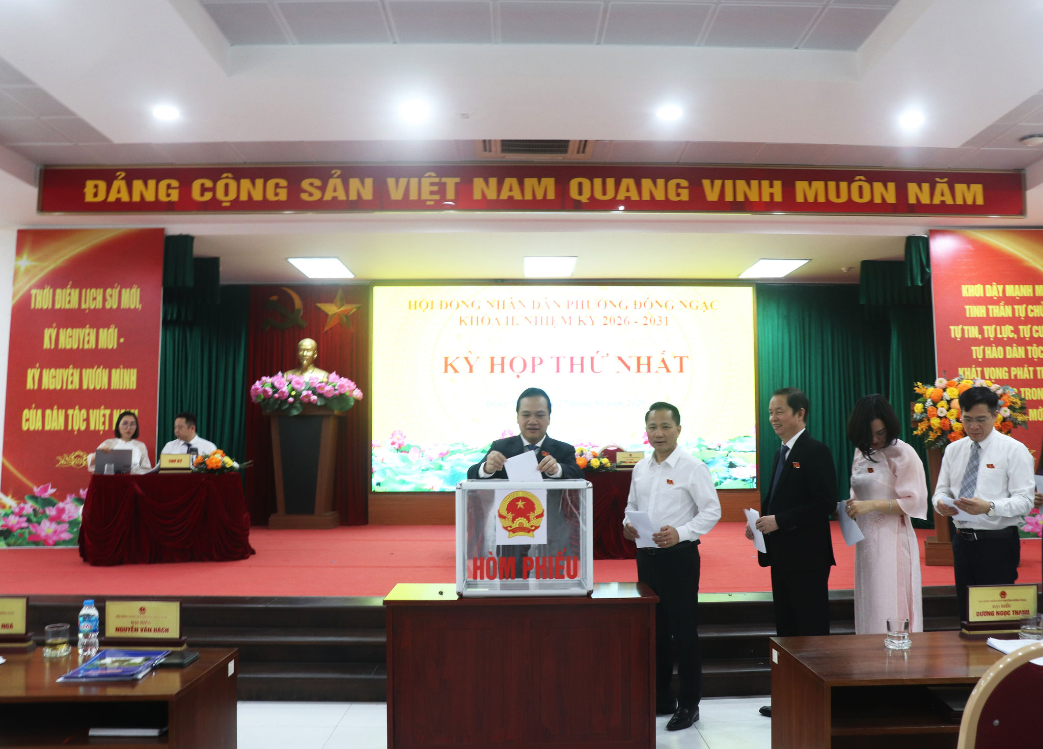 hdnd_phuong_dong_ngac3.jpg