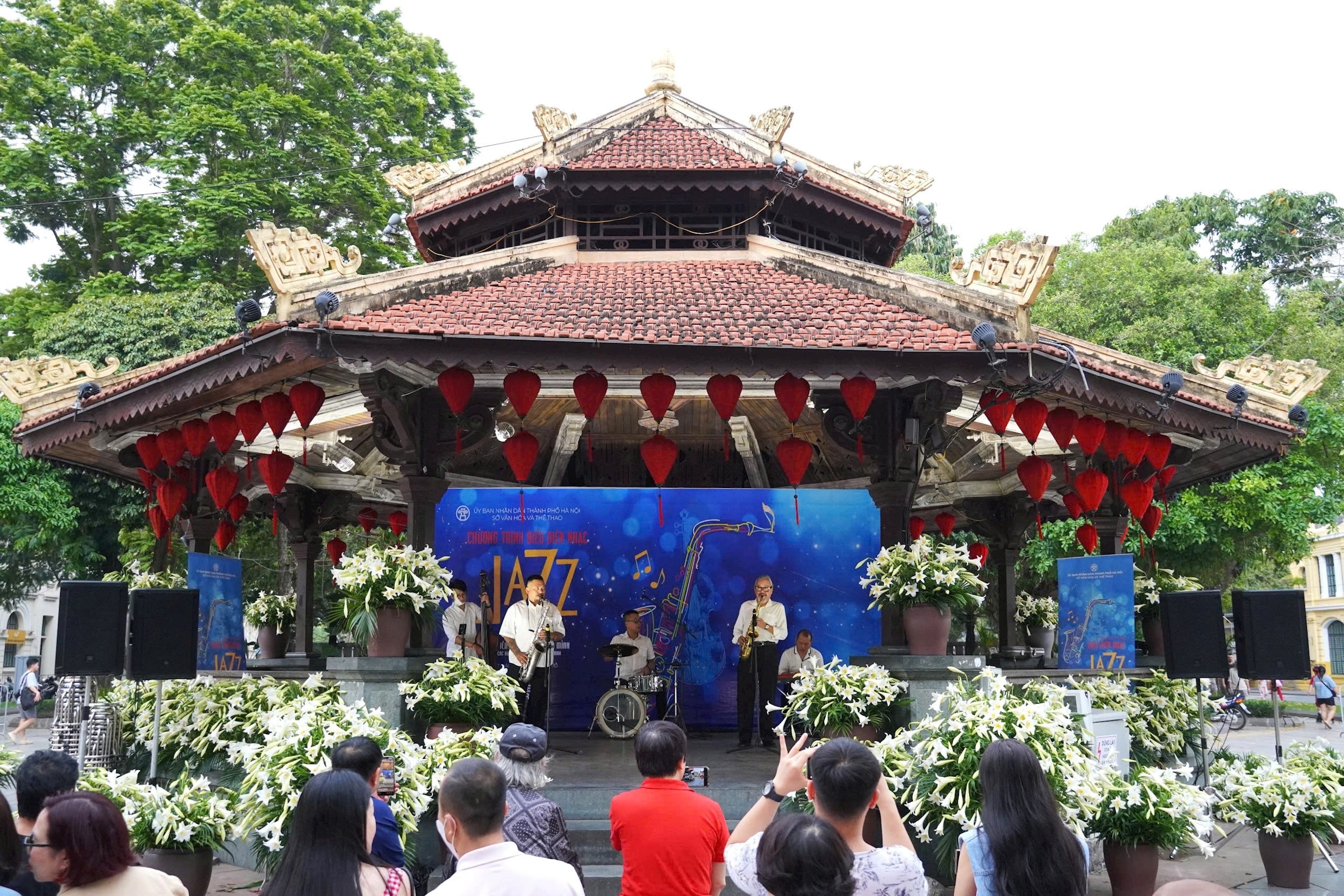 san-khau-bd.jpg