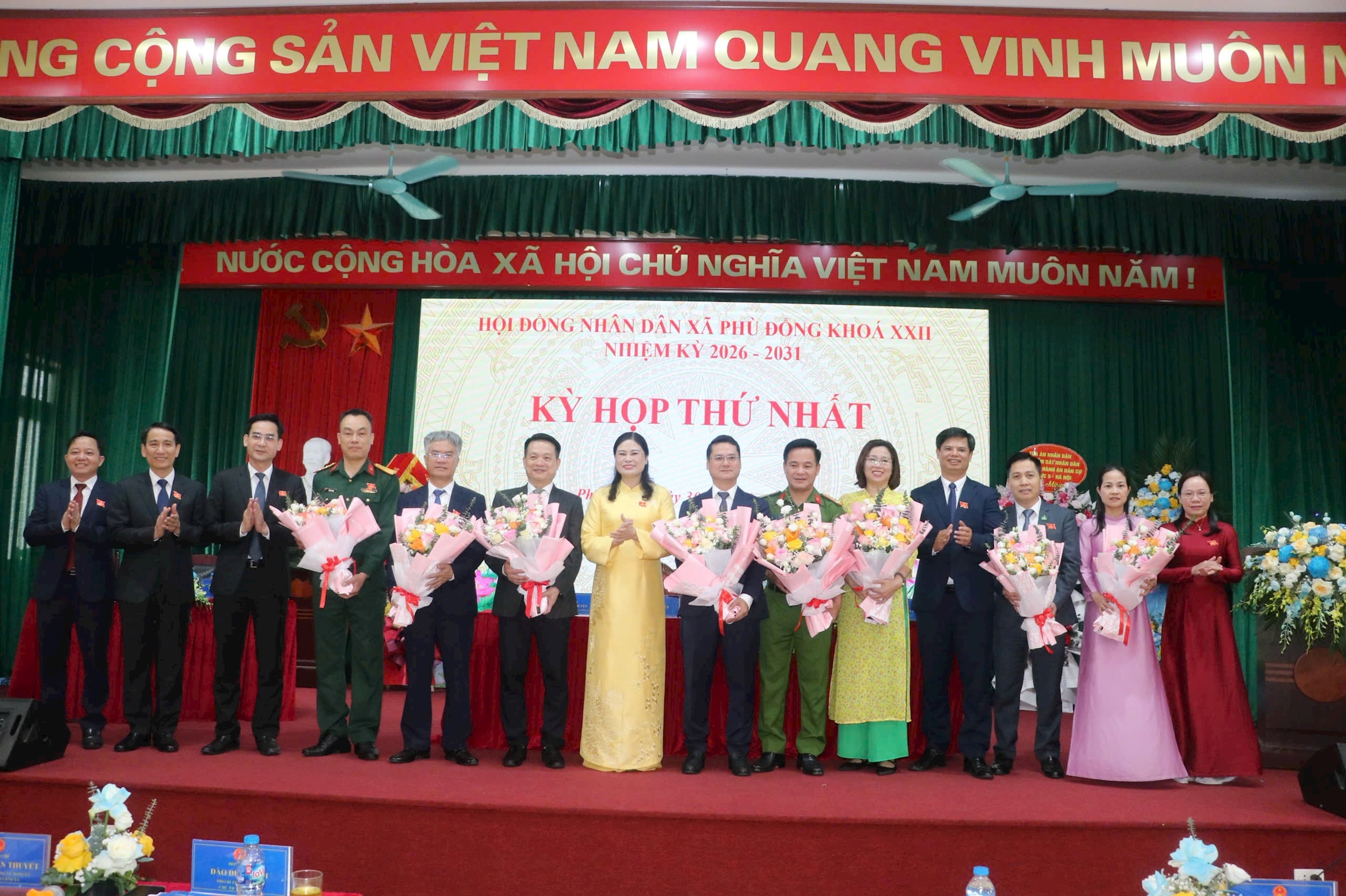 thanh-vien-ubnd-xa.jpg
