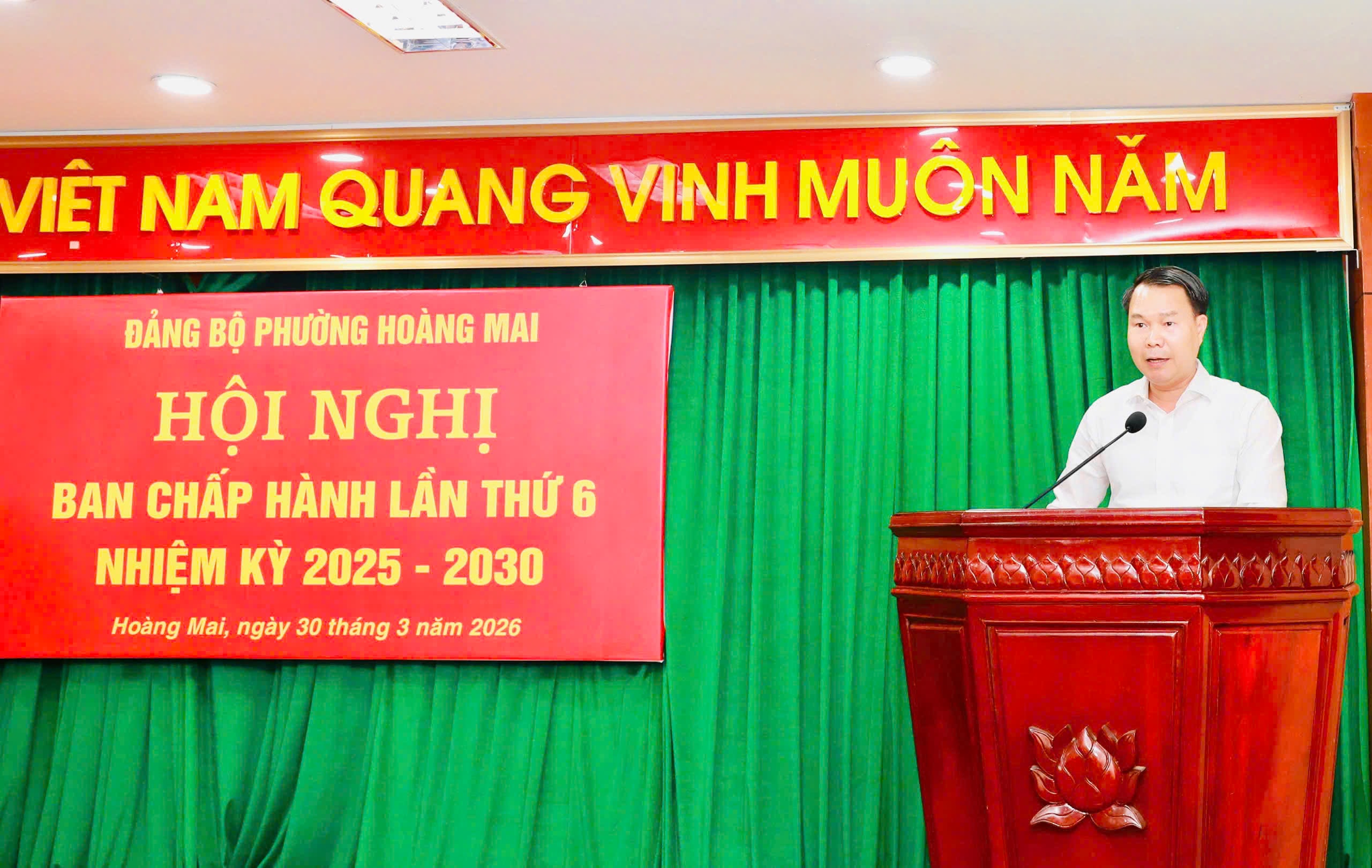 2-pho-bi-thu-dang-uy.jpg
