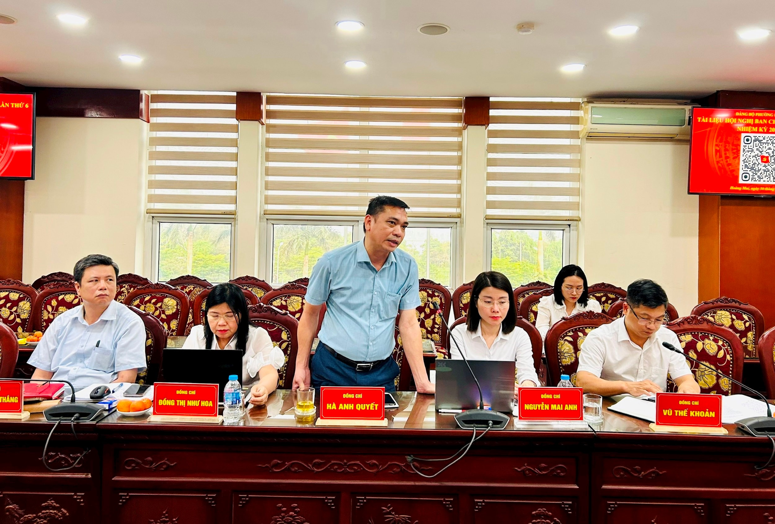 4-cac-dai-bieu-tham-luan.jpg