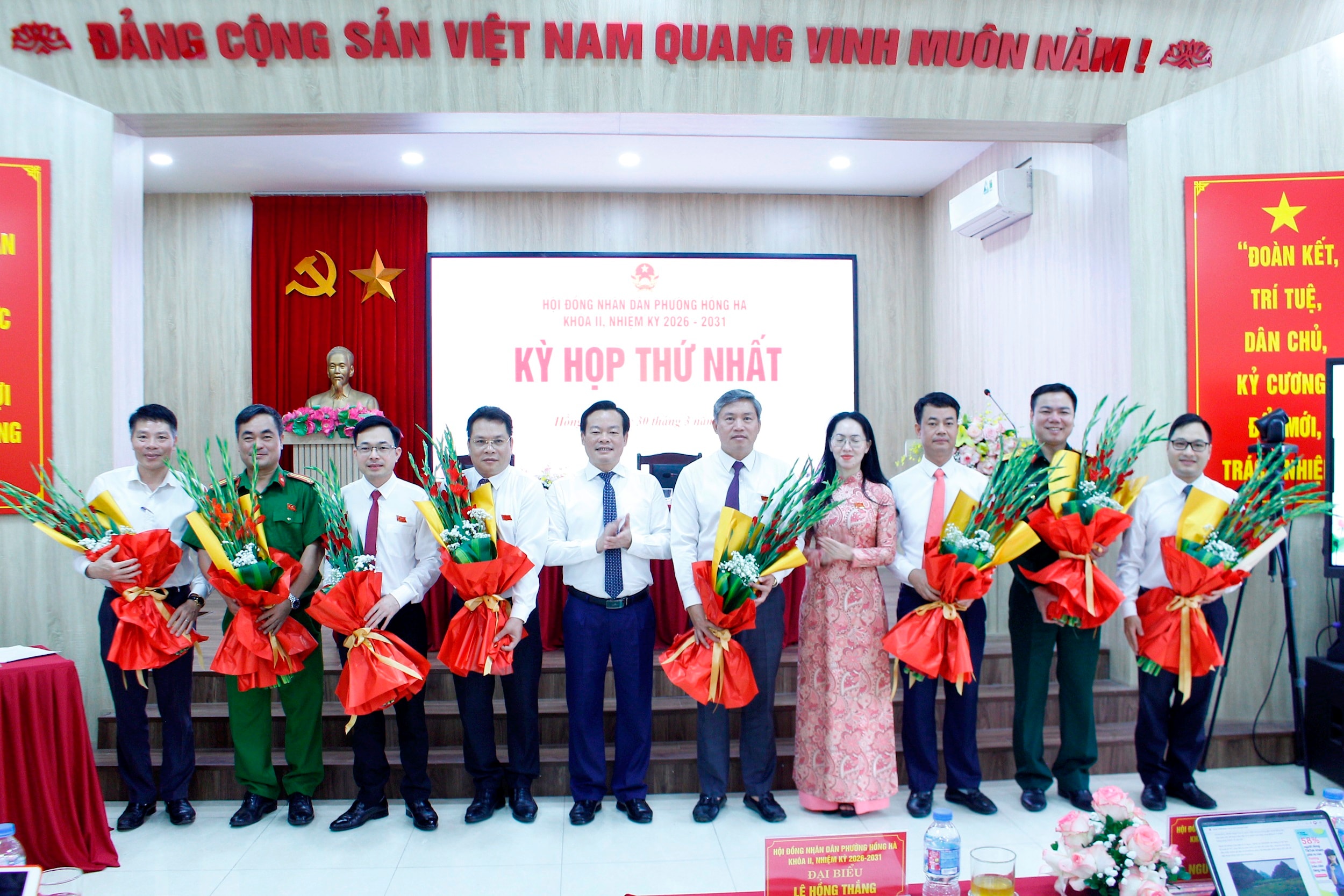 Thường trực UBND phường Hồng Hà khoá II, nhiệm kỳ 2026-2031. Ảnh: PV