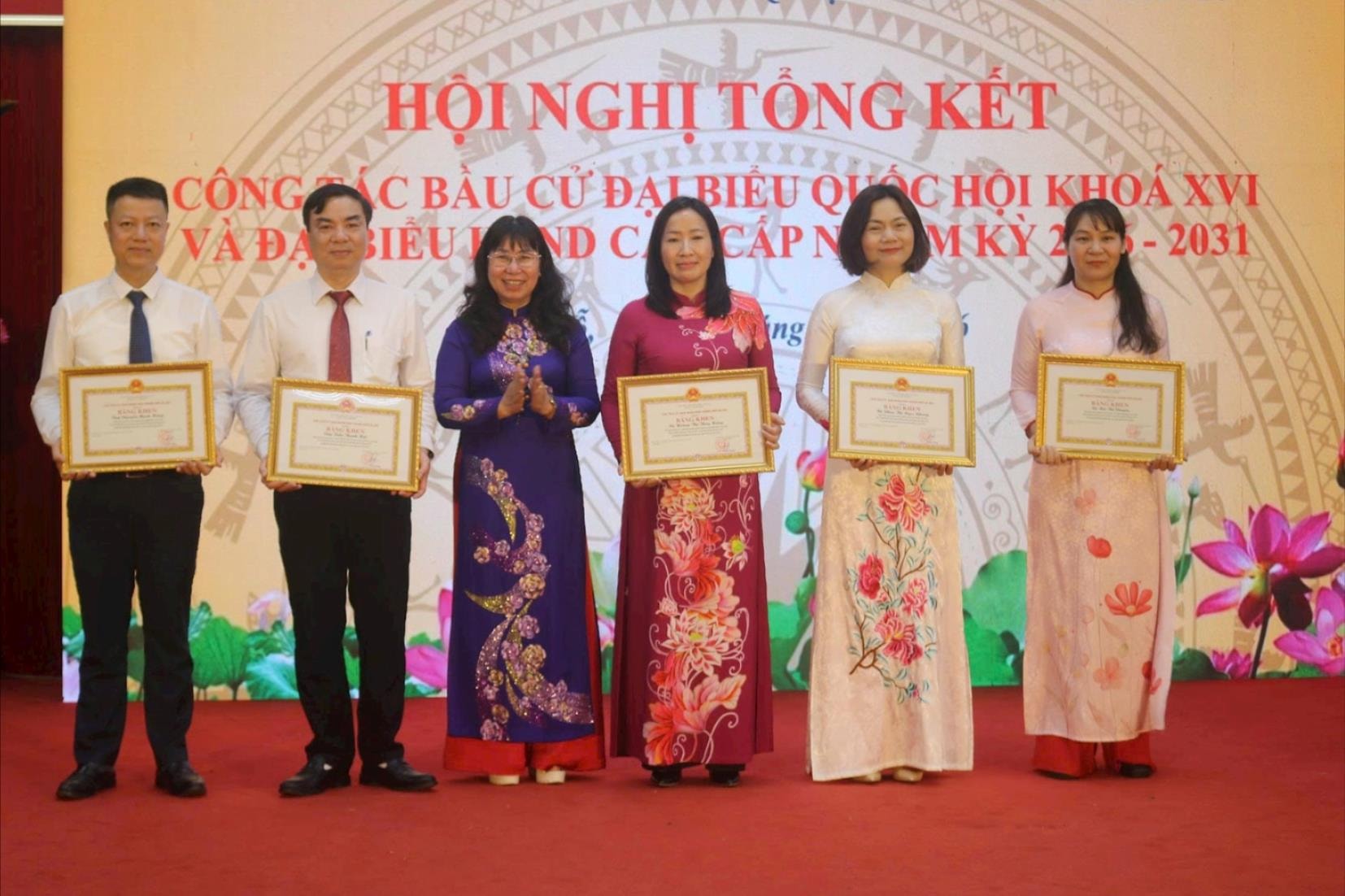z7673118777445_37d267373967a954c1ed3ccc80812dd2(1).jpg