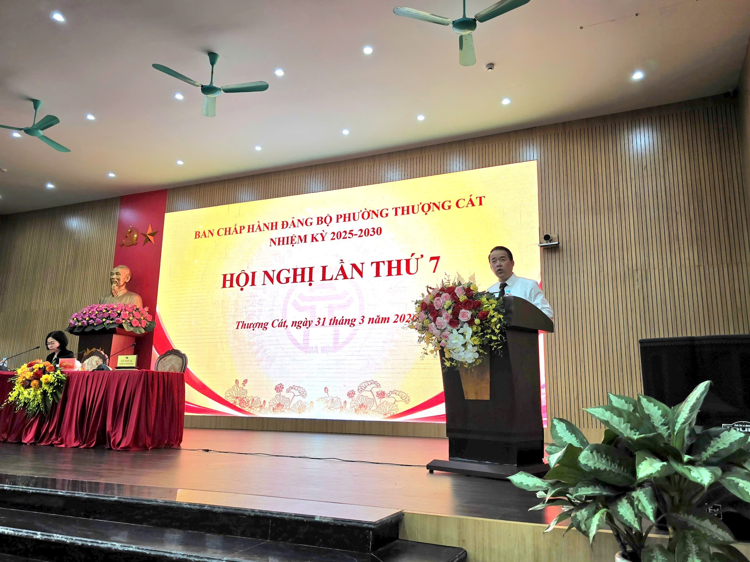 anh-hoi-nghi-4.jpg
