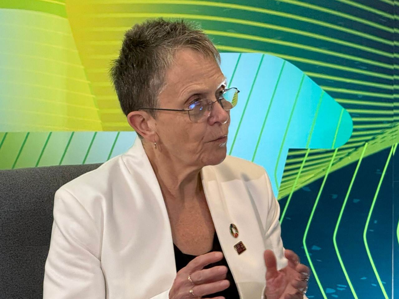 dr.-shirley.jpg