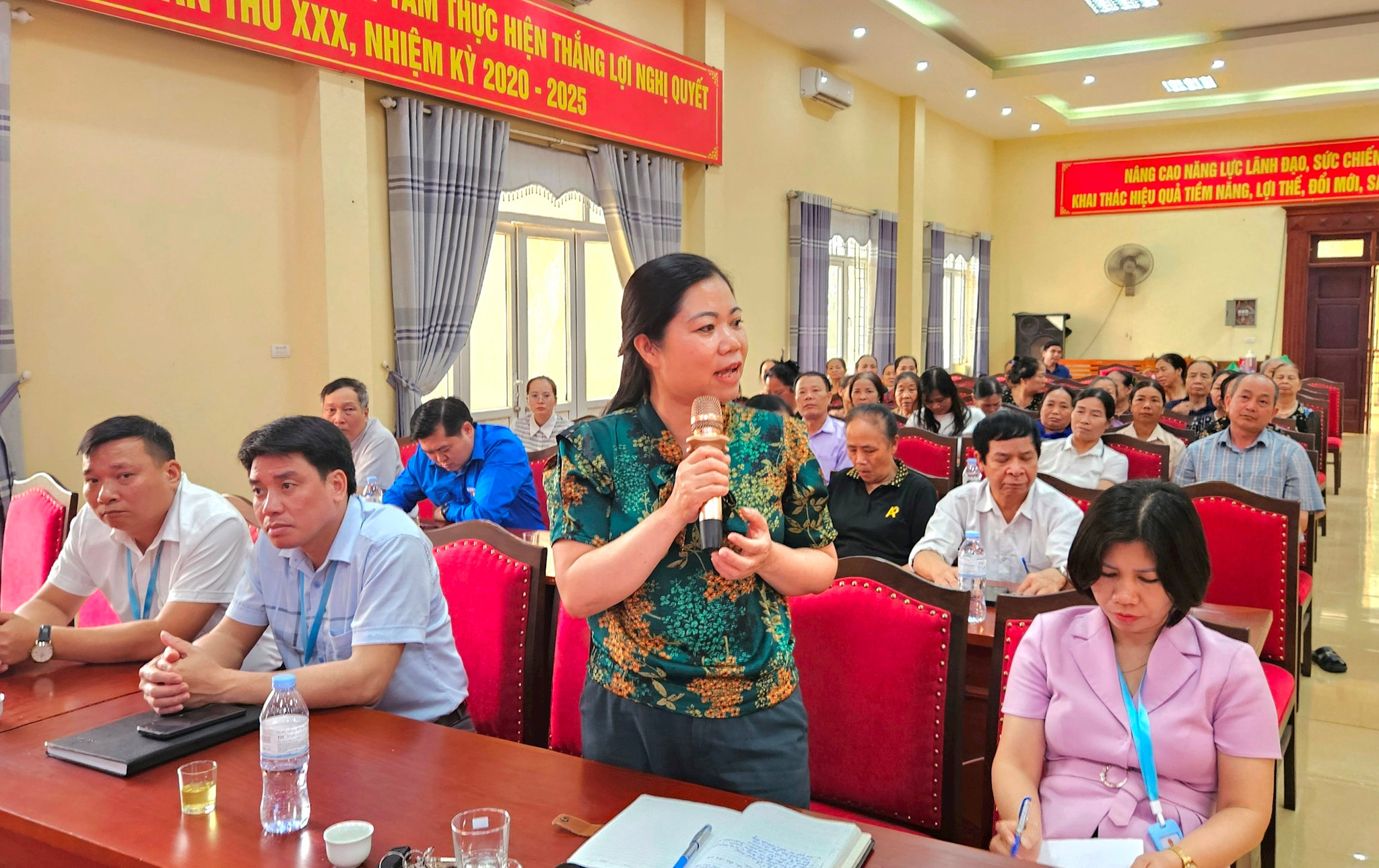 tay-phuong-traodoi.jpg