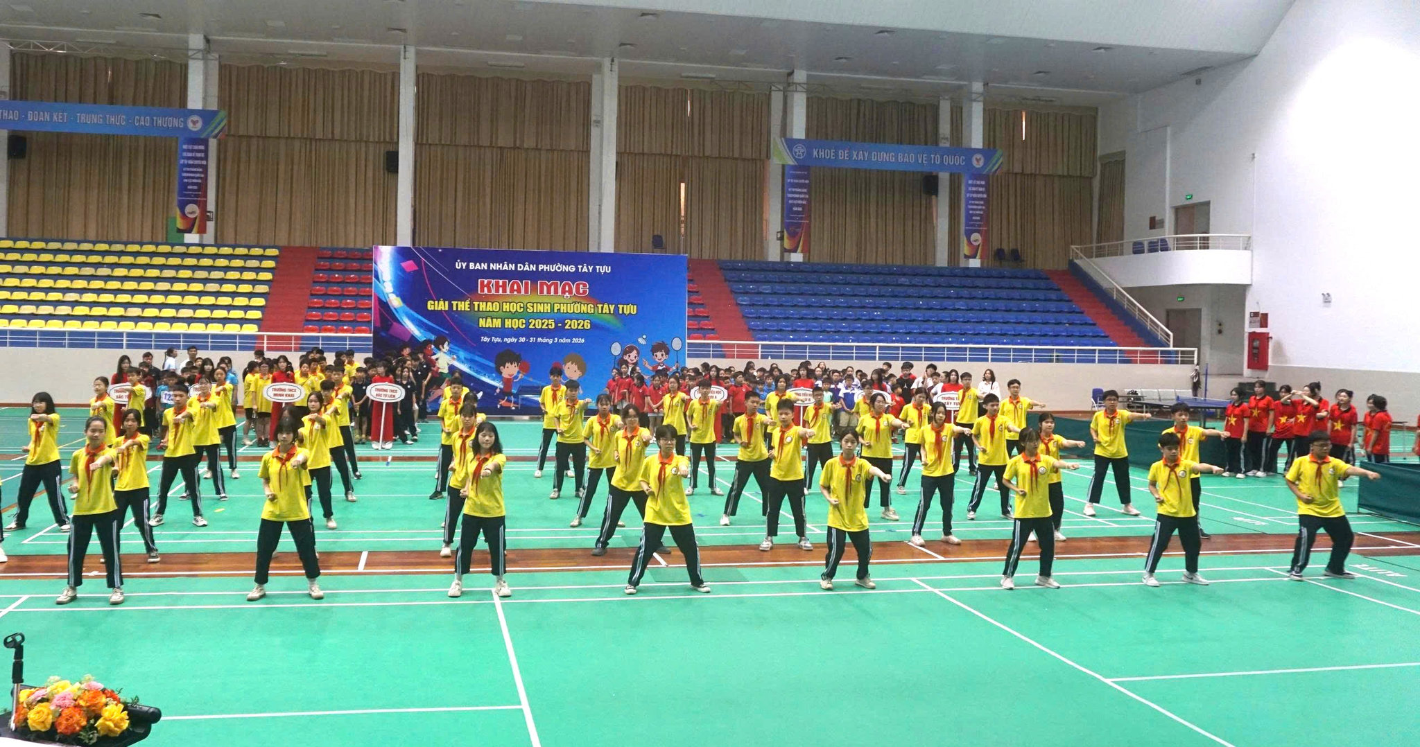 Màn đồng diễn võ Vovinam tại lễ khai mạc. Ảnh PĐ