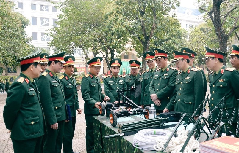bo-tu-lenh.jpg