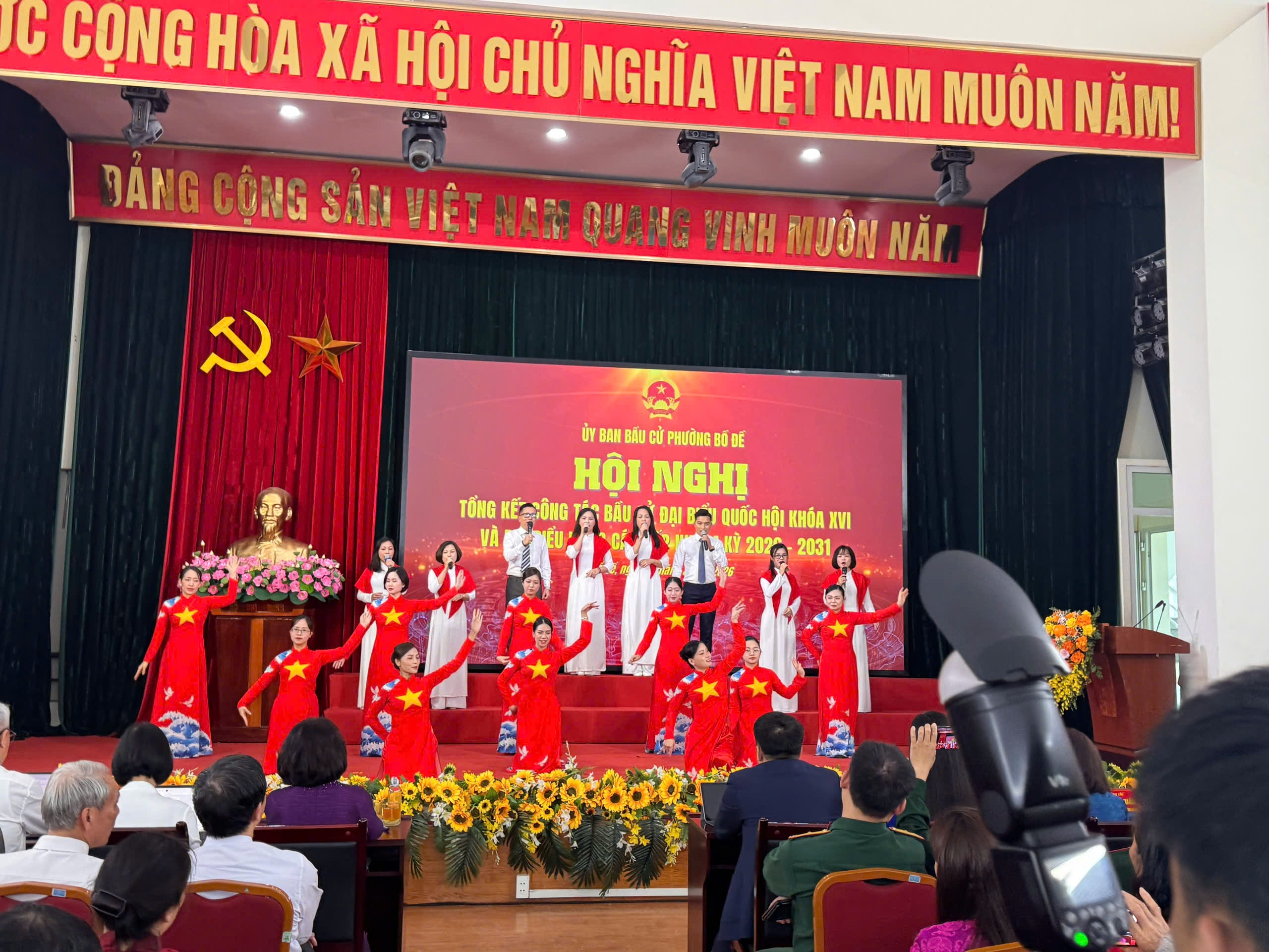 31-van-nghe-chao-mung3.jpg