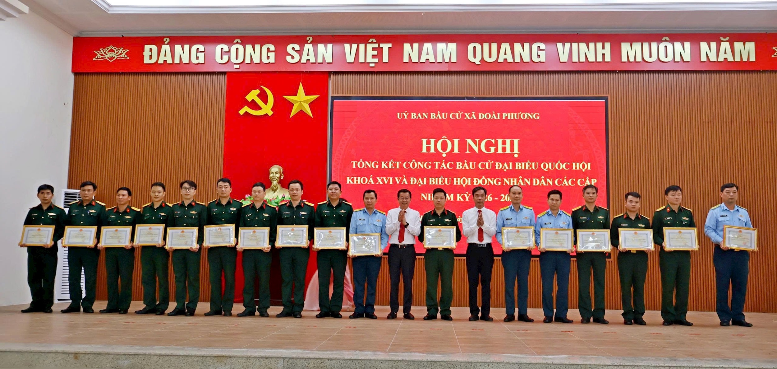 khen-thuong-3.jpg