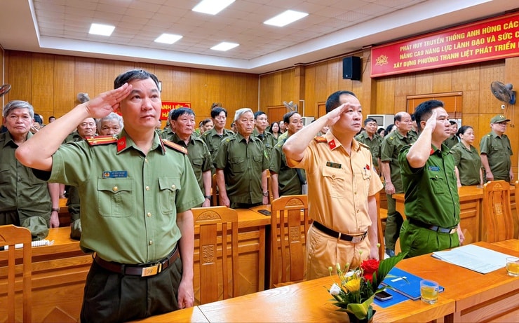 anh-1-quang-canh-hoi-nghi-thanh-liet.jpg