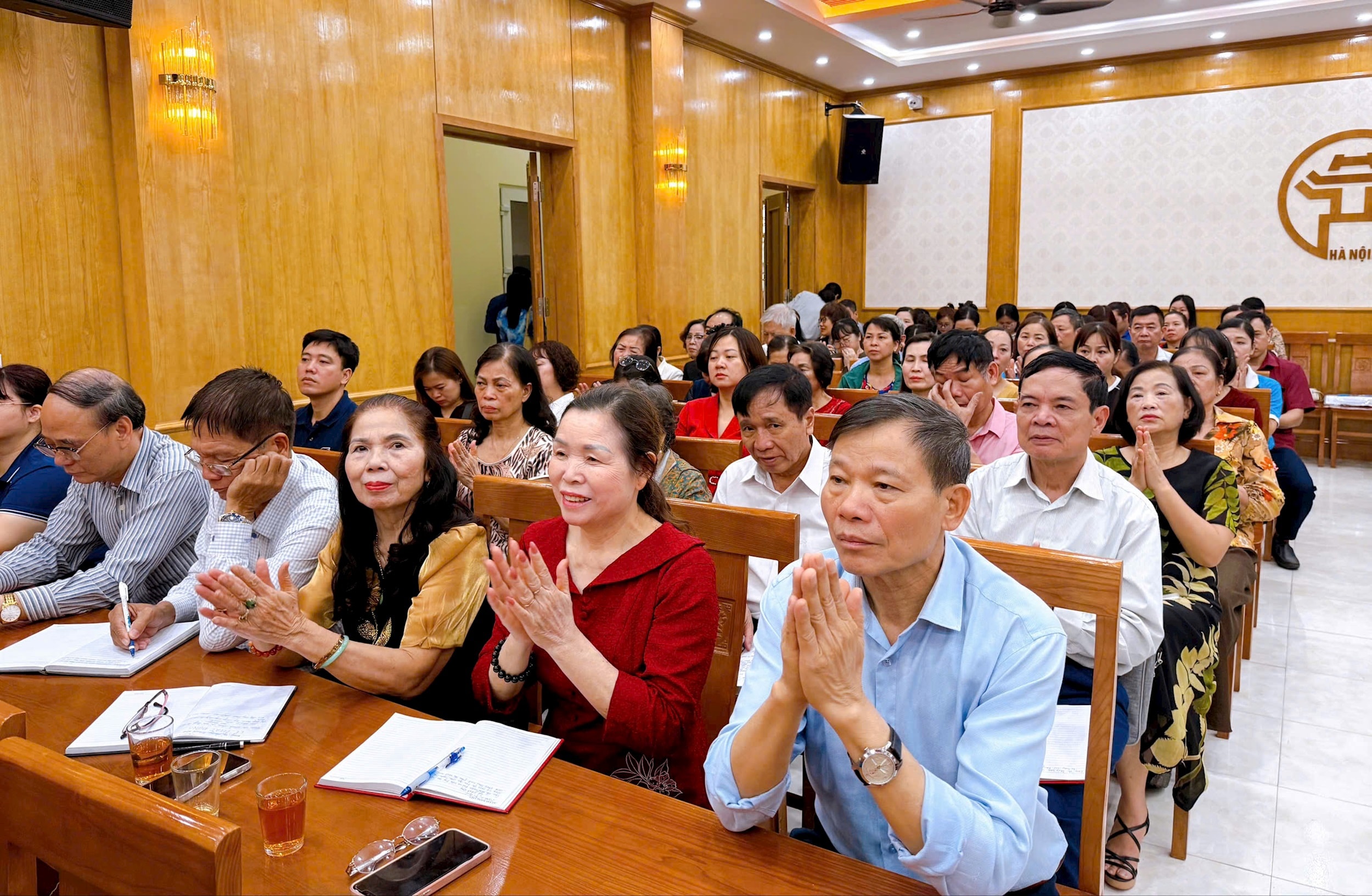 anh-7-cac-hoi-vien.jpg