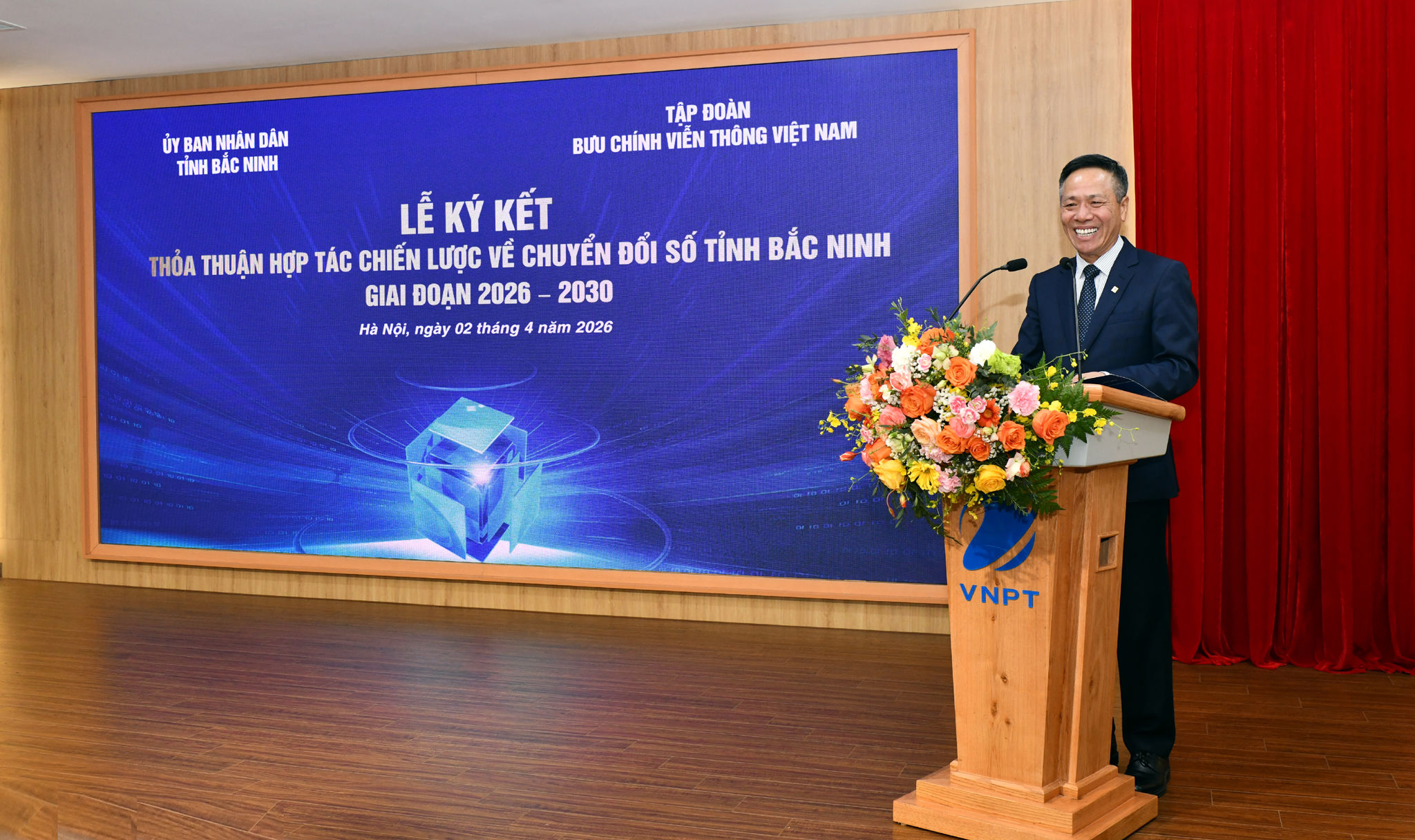 dong-chi-to-dung-thai-chu-tich-hoi-dong-thanh-vien-tap-doan-vnpt.jpg
