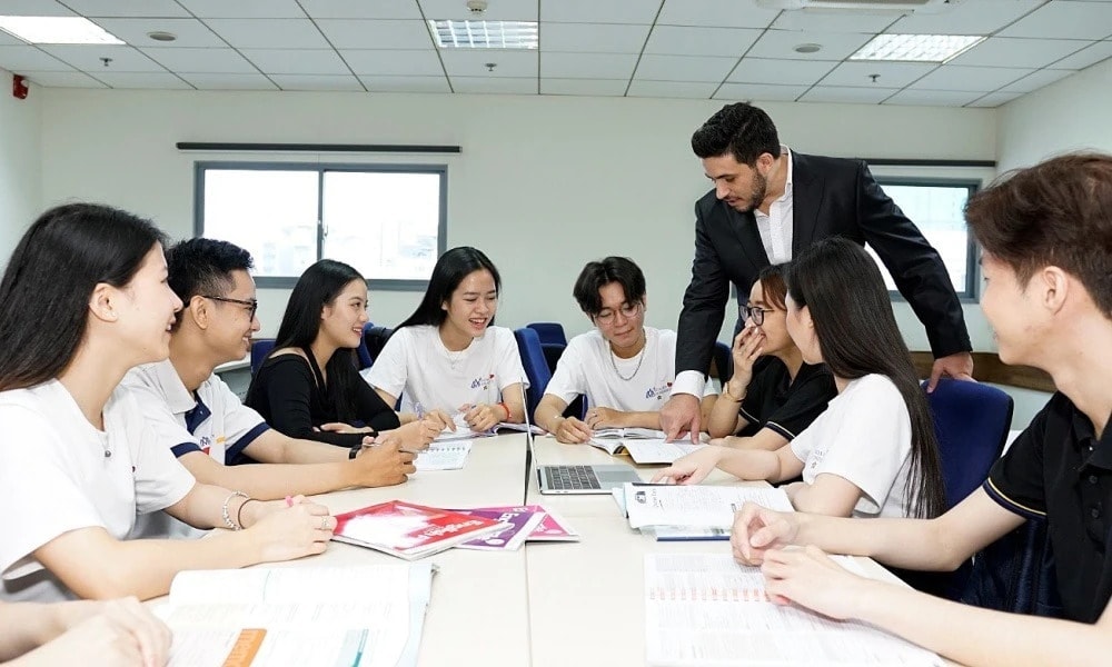 Đến 2035, thu hút 1500 nhà khoa học về giảng dạy tại các cơ sở giáo dục đại học, giáo dục nghề nghiệp của Việt Nam- Ảnh 1.