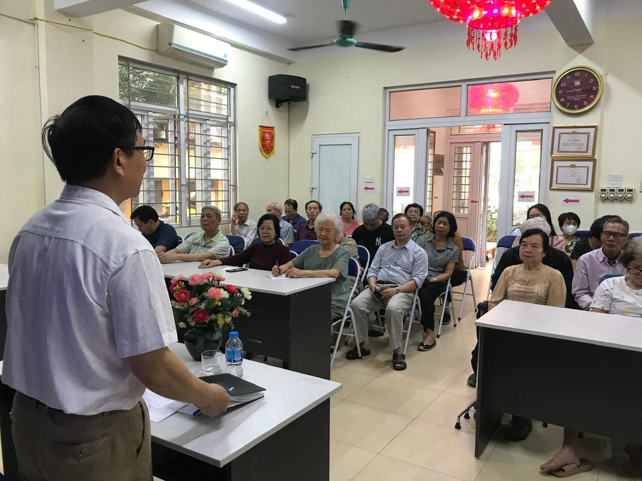 Chi bộ 67 phường Bạch Mai đoàn kết, đồng lòng xây dựng khu dân cư văn hóa, phát triển.