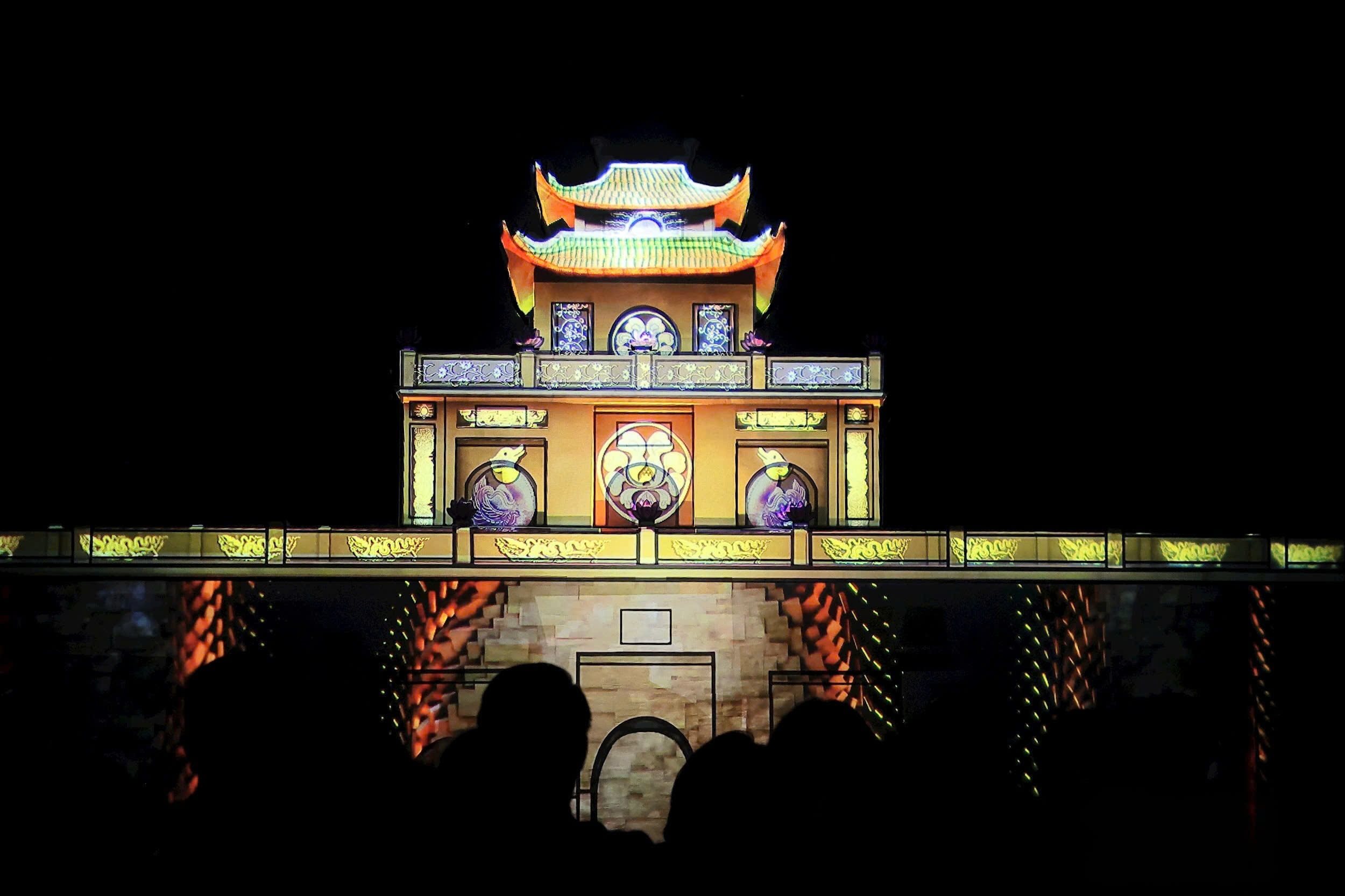 du-khach-anh-ngoc-tu.jpg