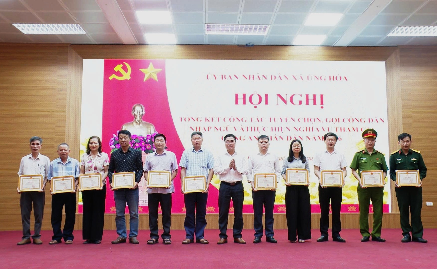 ung-hoa2.jpg