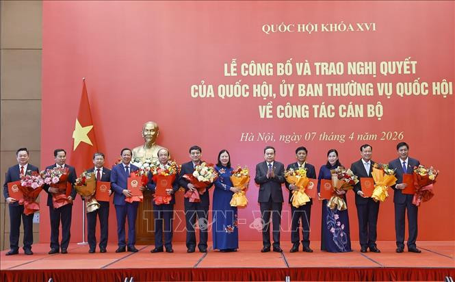 trao-quyet-dinh-07042026-01.jpg
