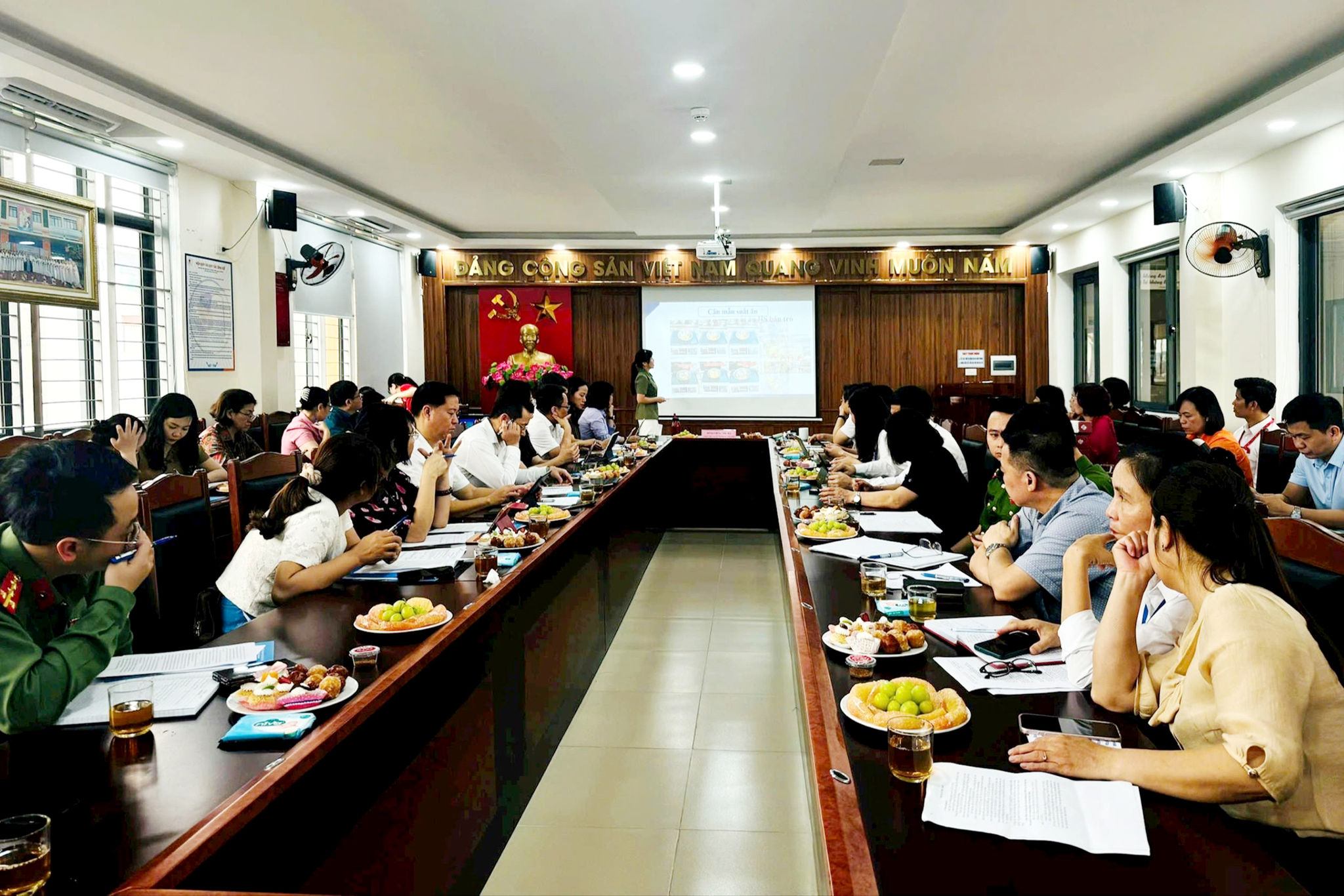 hieu-truong-phan-tich-quy-trinh-1.jpg