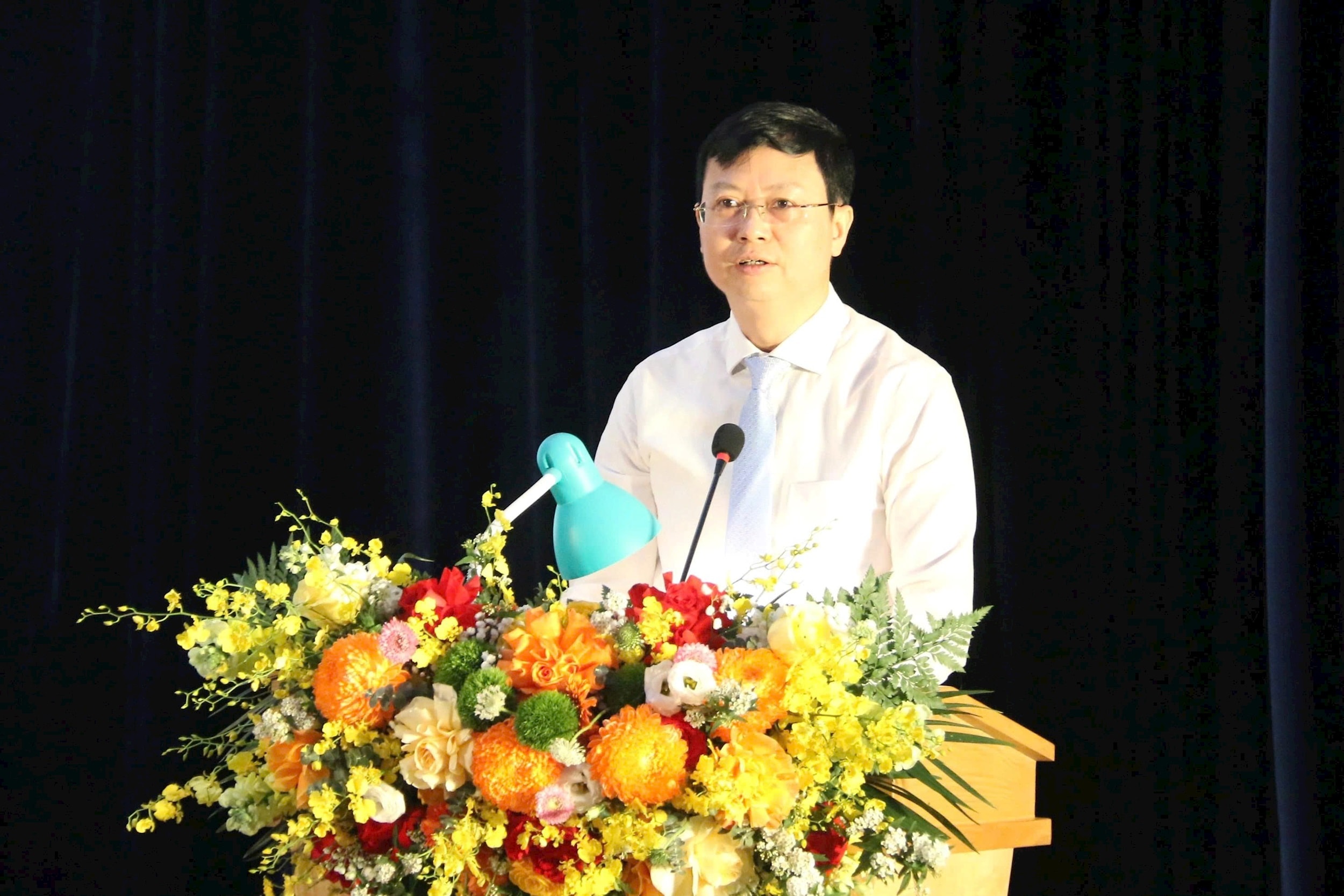 0904-hoi-nghi-tk-gvg-1-thanh-hung.jpg